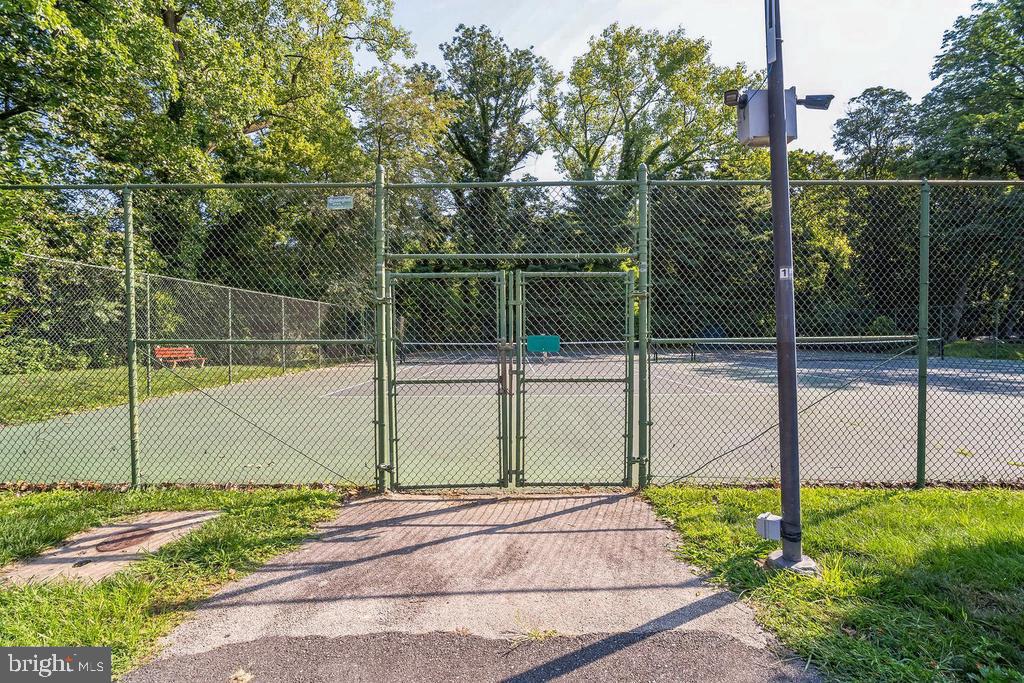 GYPSY LANE CONDOS - Residential Lease