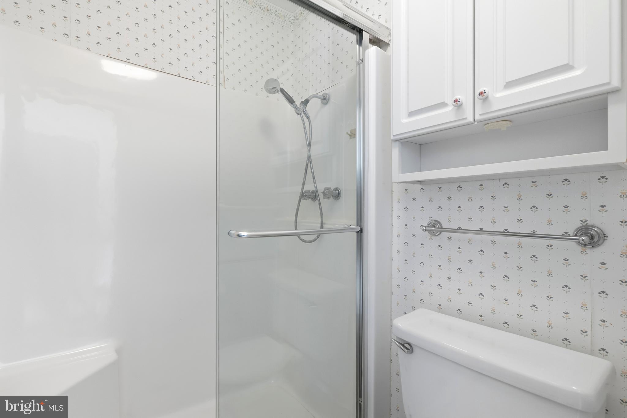 LEISURE WORLD - Residential