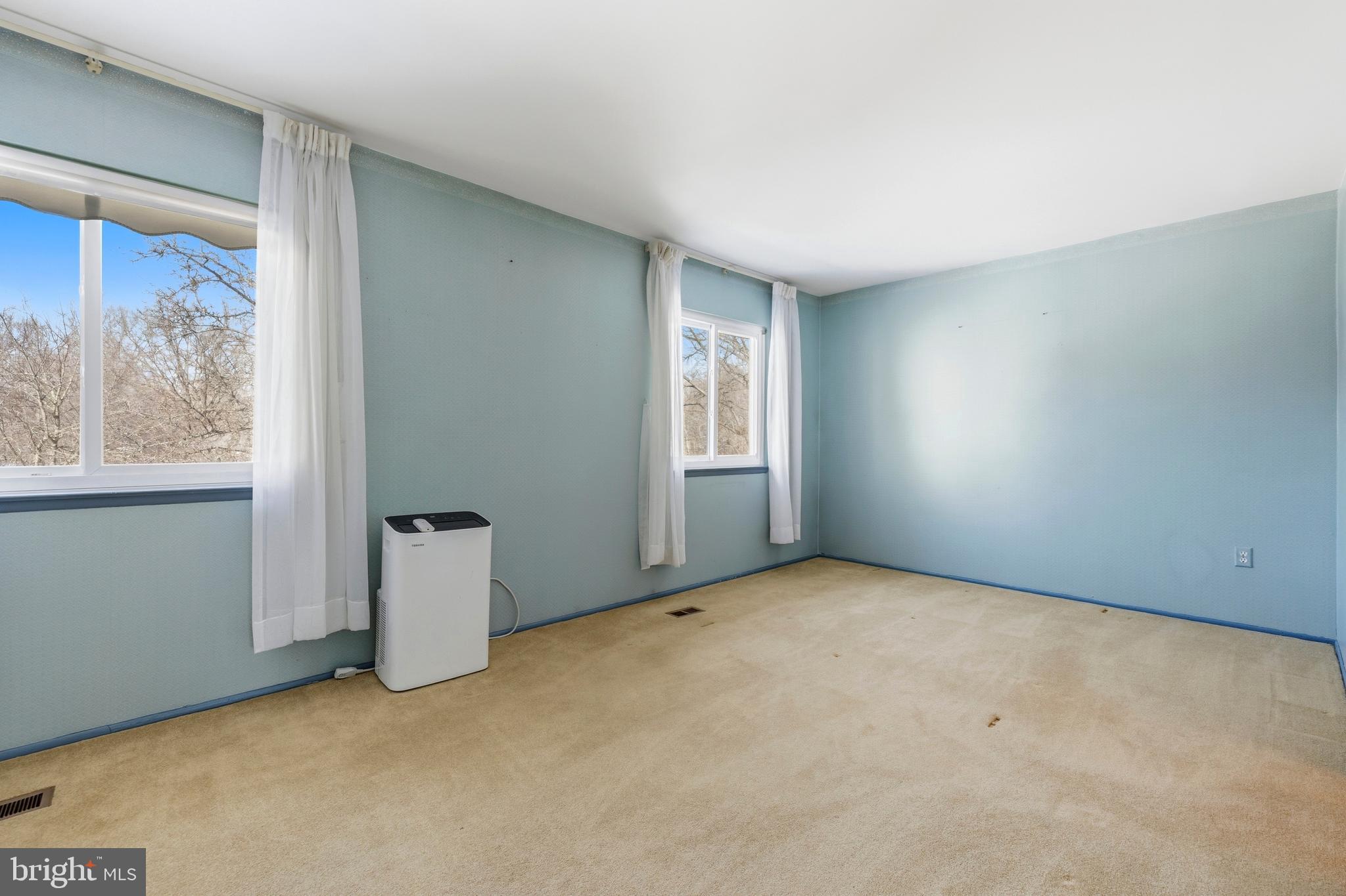 LEISURE WORLD - Residential