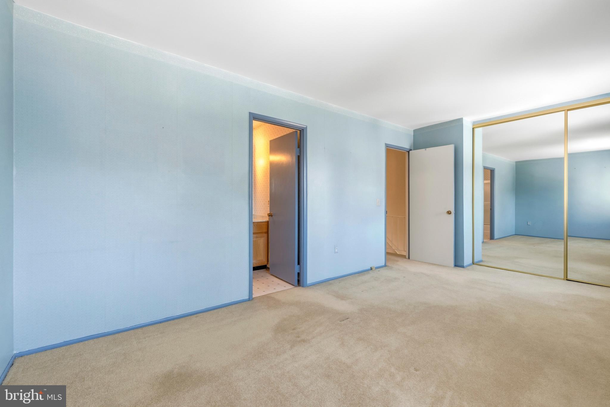 LEISURE WORLD - Residential