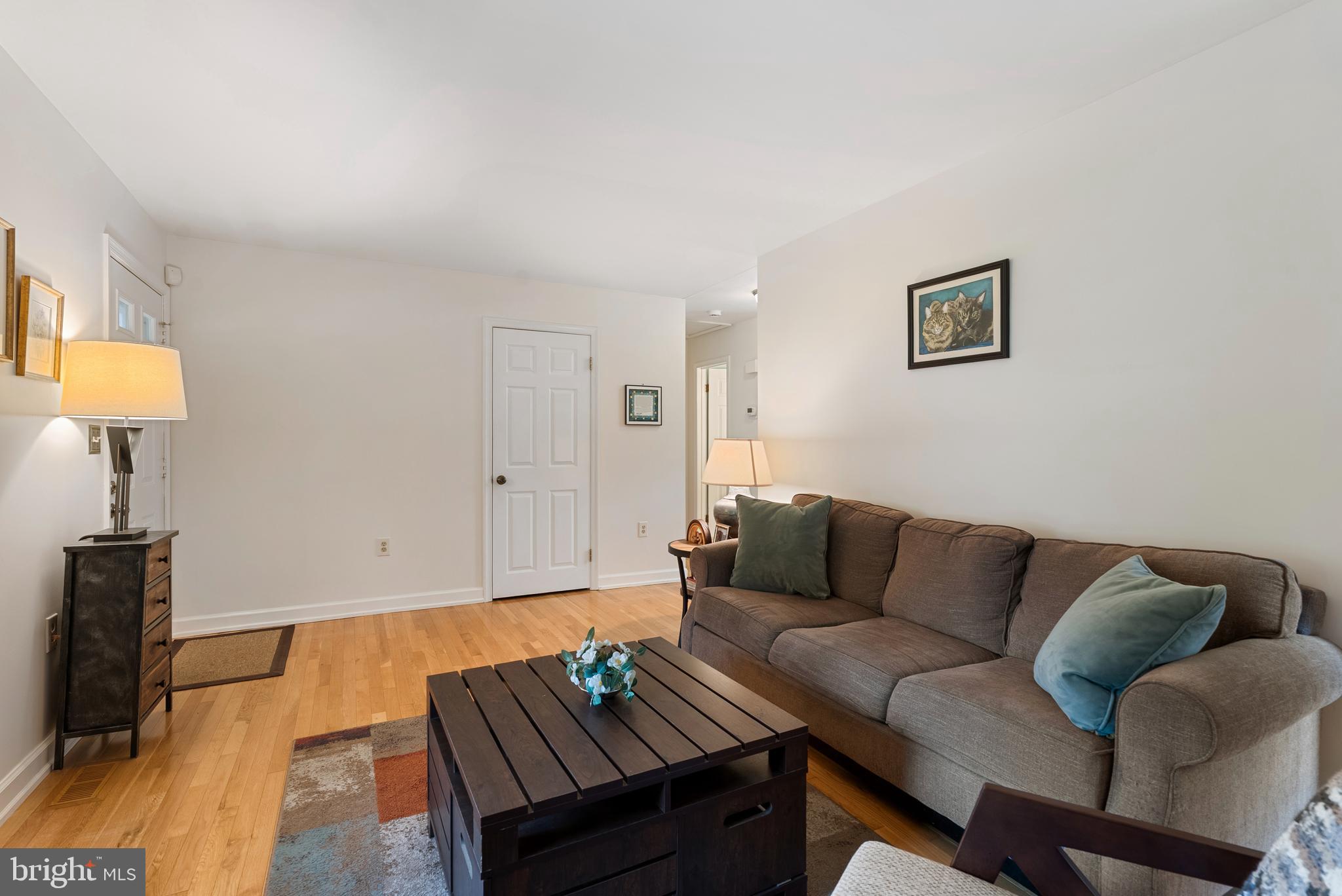 DEVLIN SQUARE - Residential