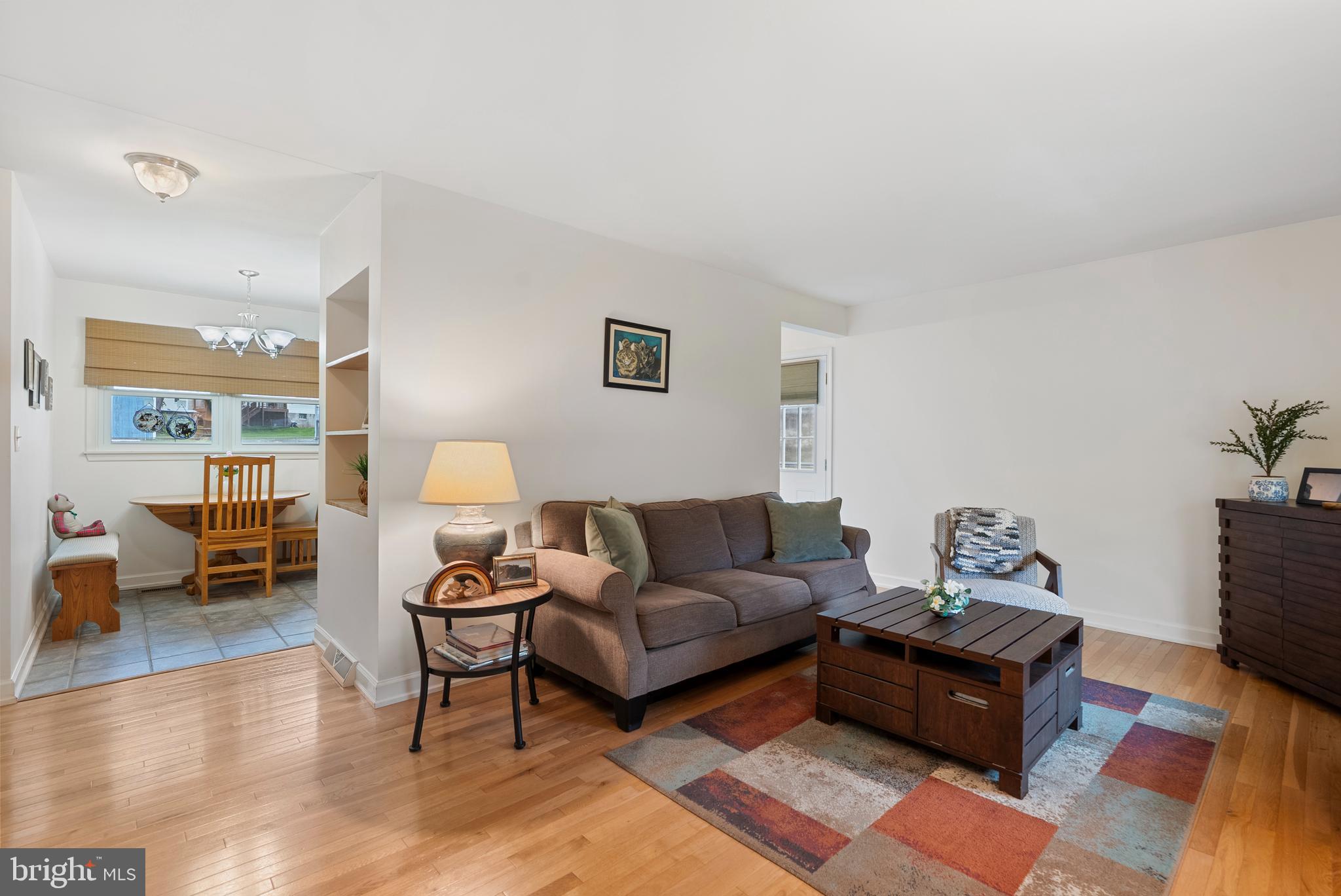 DEVLIN SQUARE - Residential