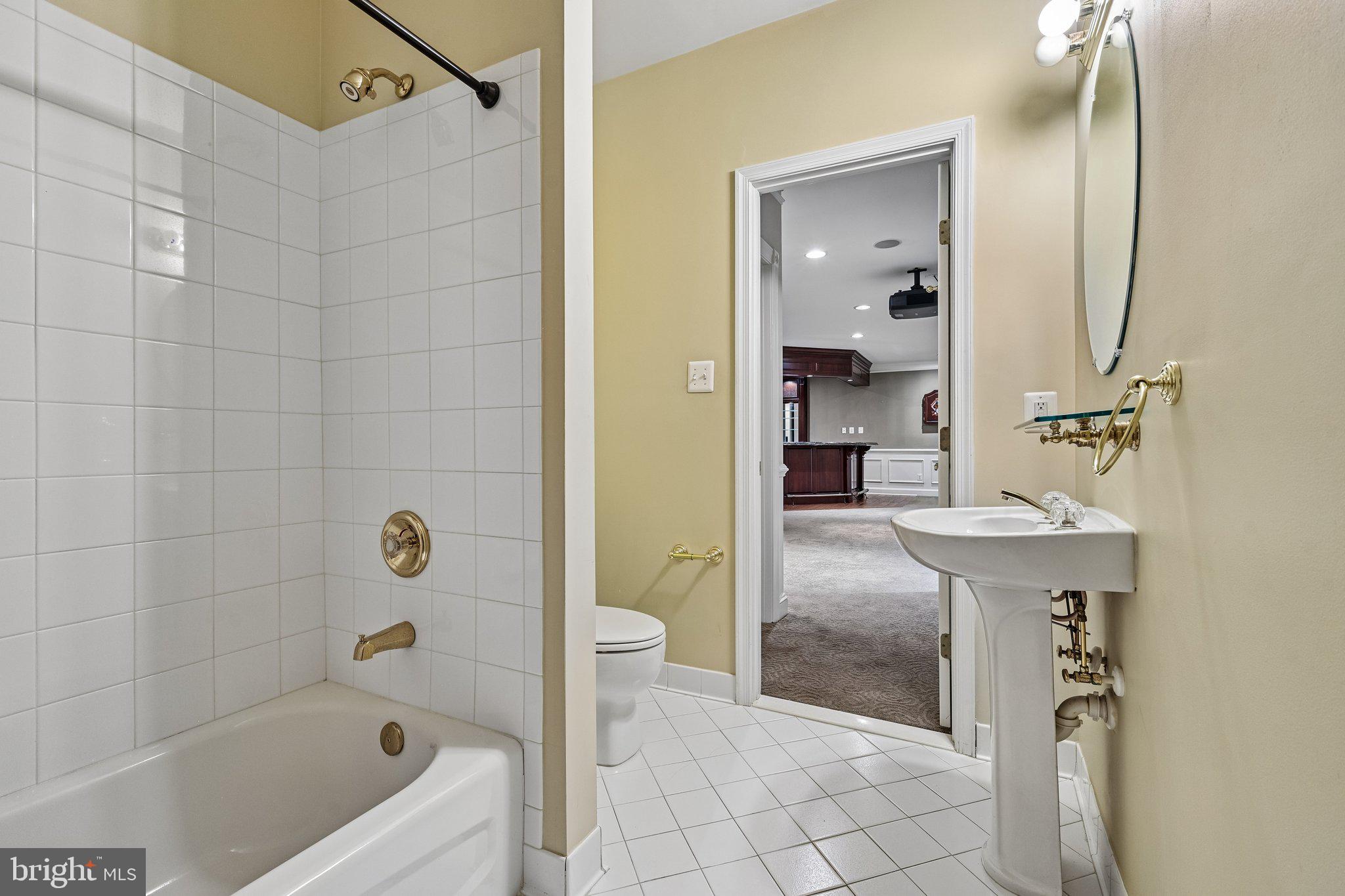 BELMONT COUNTRY CLUB - Residential