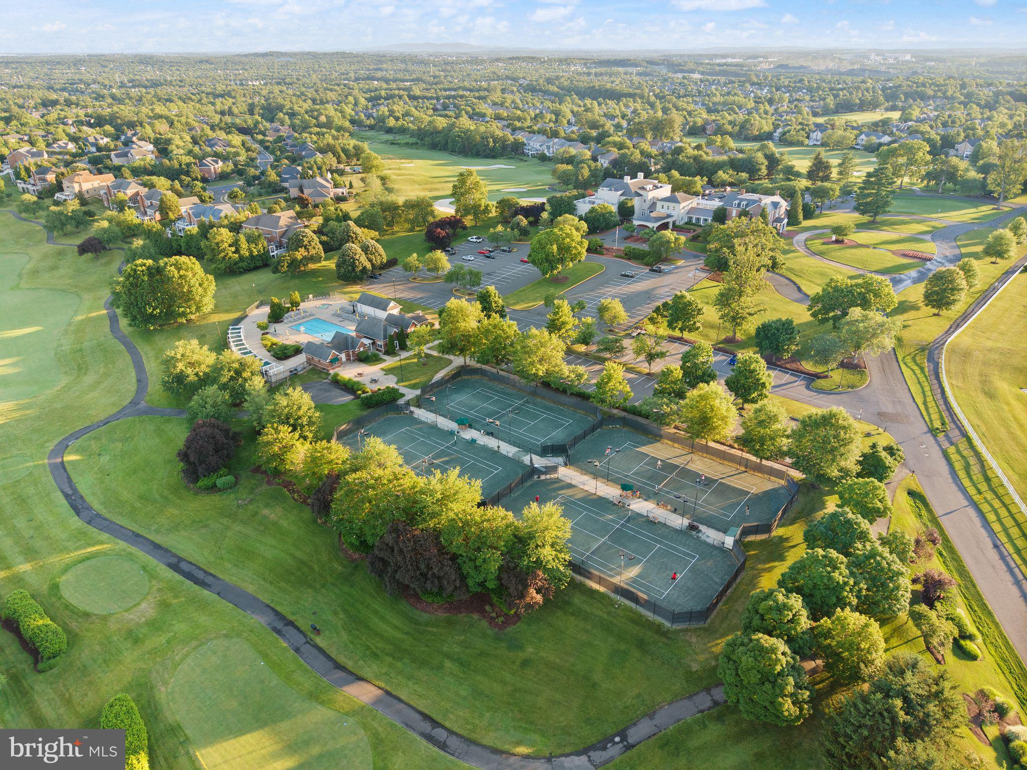 BELMONT COUNTRY CLUB - Residential