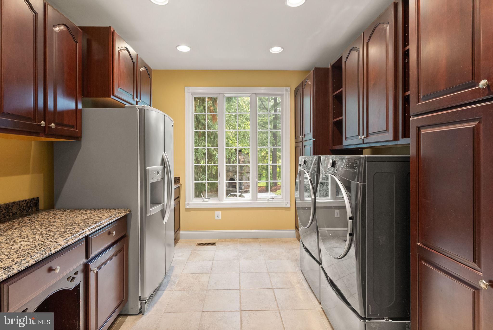 BELMONT COUNTRY CLUB - Residential