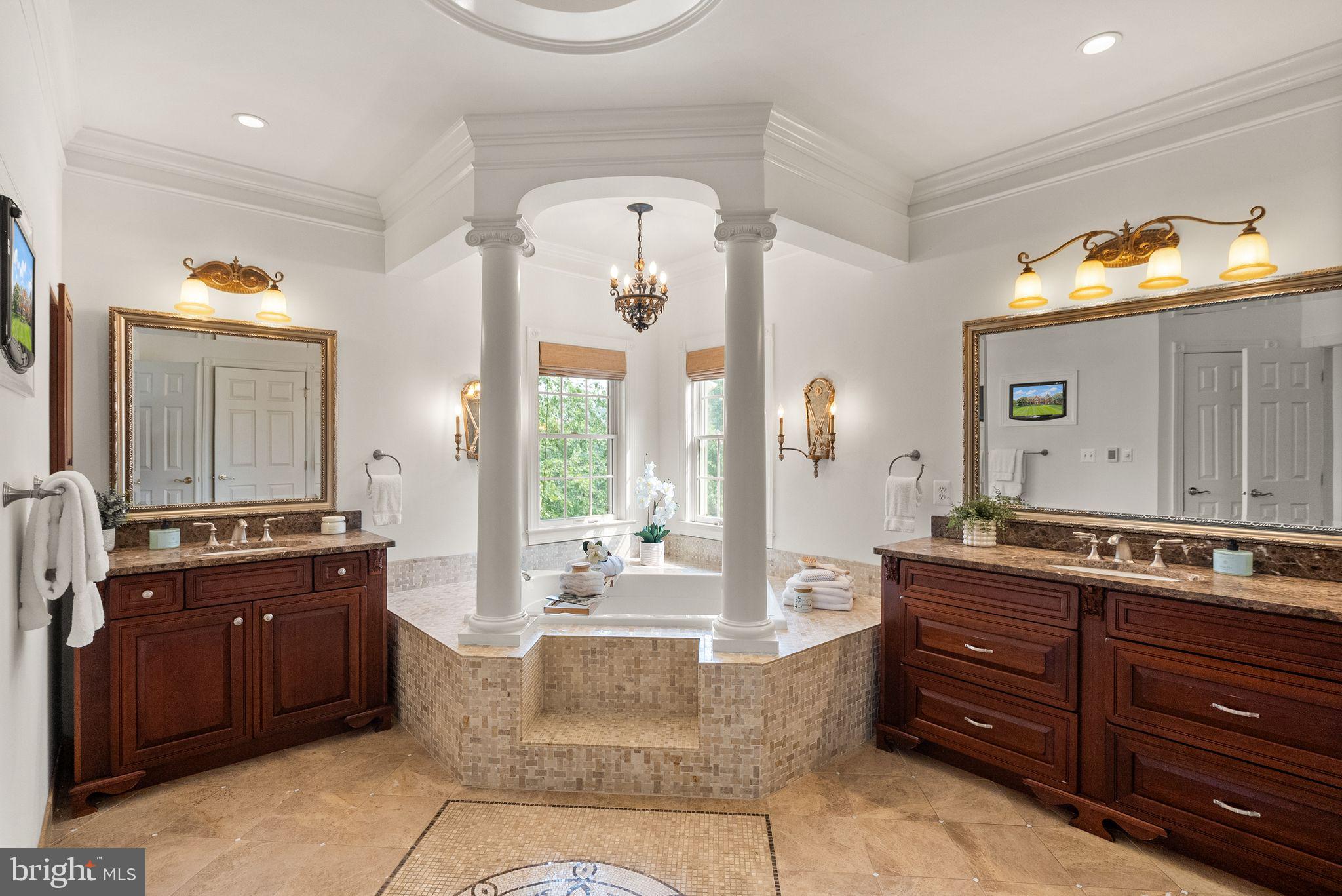 BELMONT COUNTRY CLUB - Residential