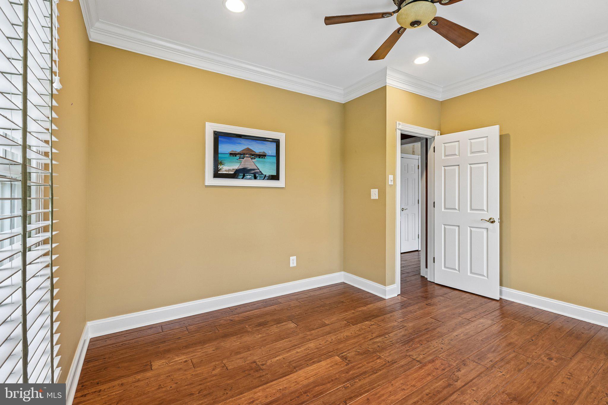 BELMONT COUNTRY CLUB - Residential