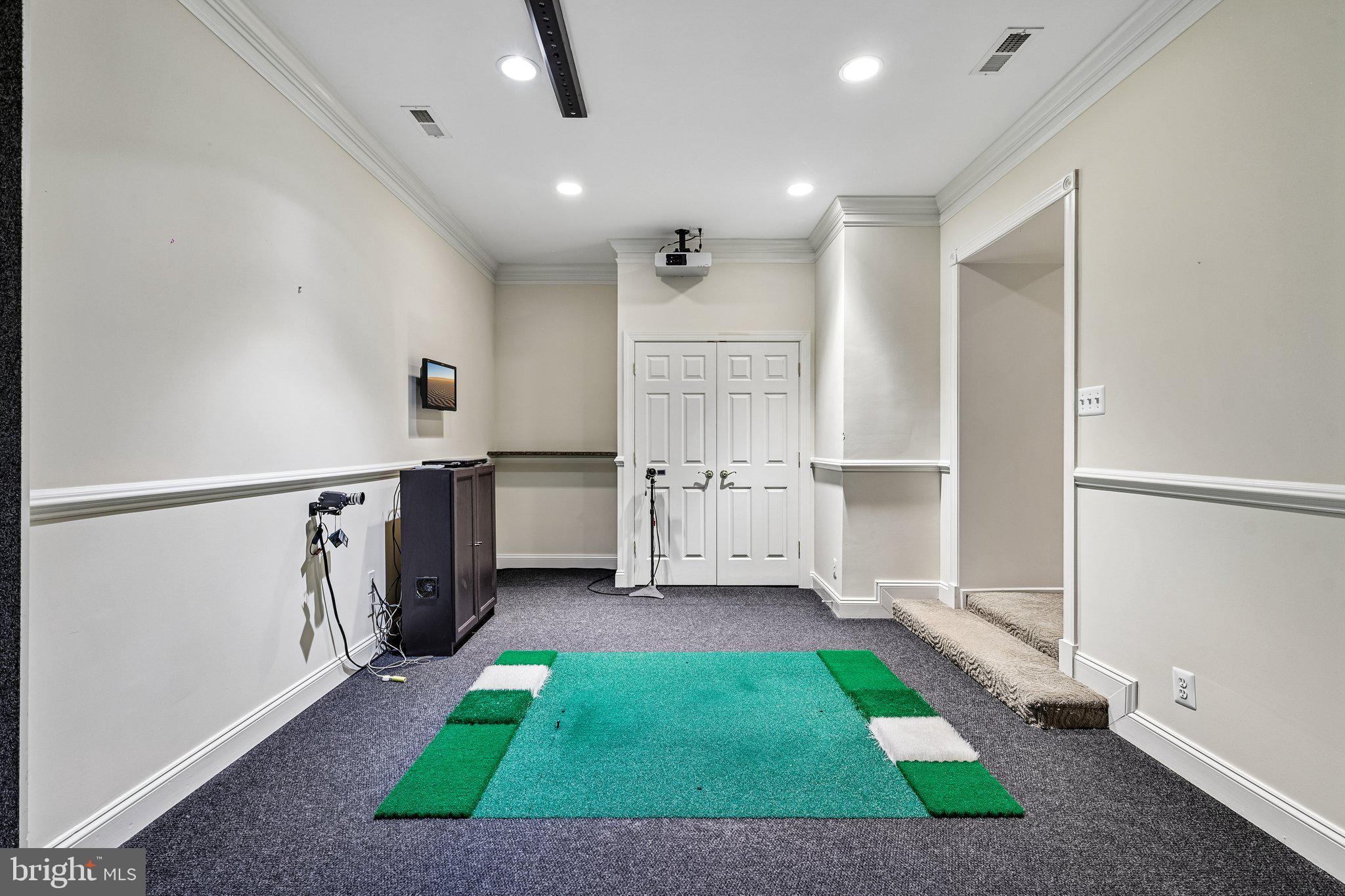 BELMONT COUNTRY CLUB - Residential