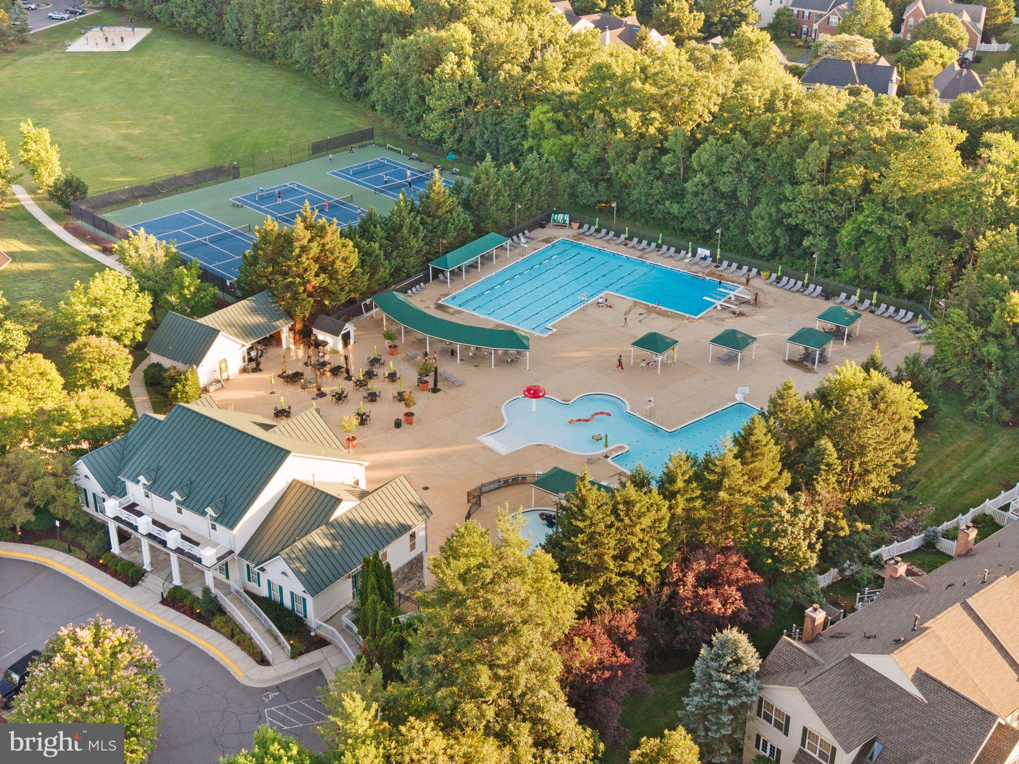 BELMONT COUNTRY CLUB - Residential