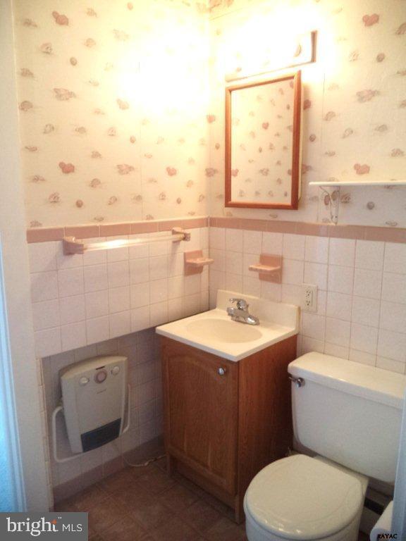 HALLAM BOROUGH - Residential Income