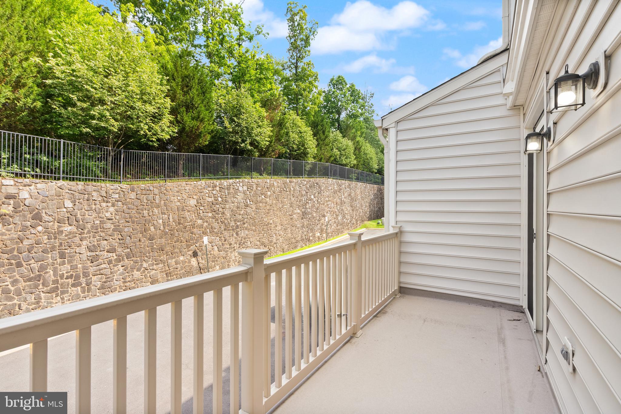 THE TOWNES CONDOMINIUM - Residential