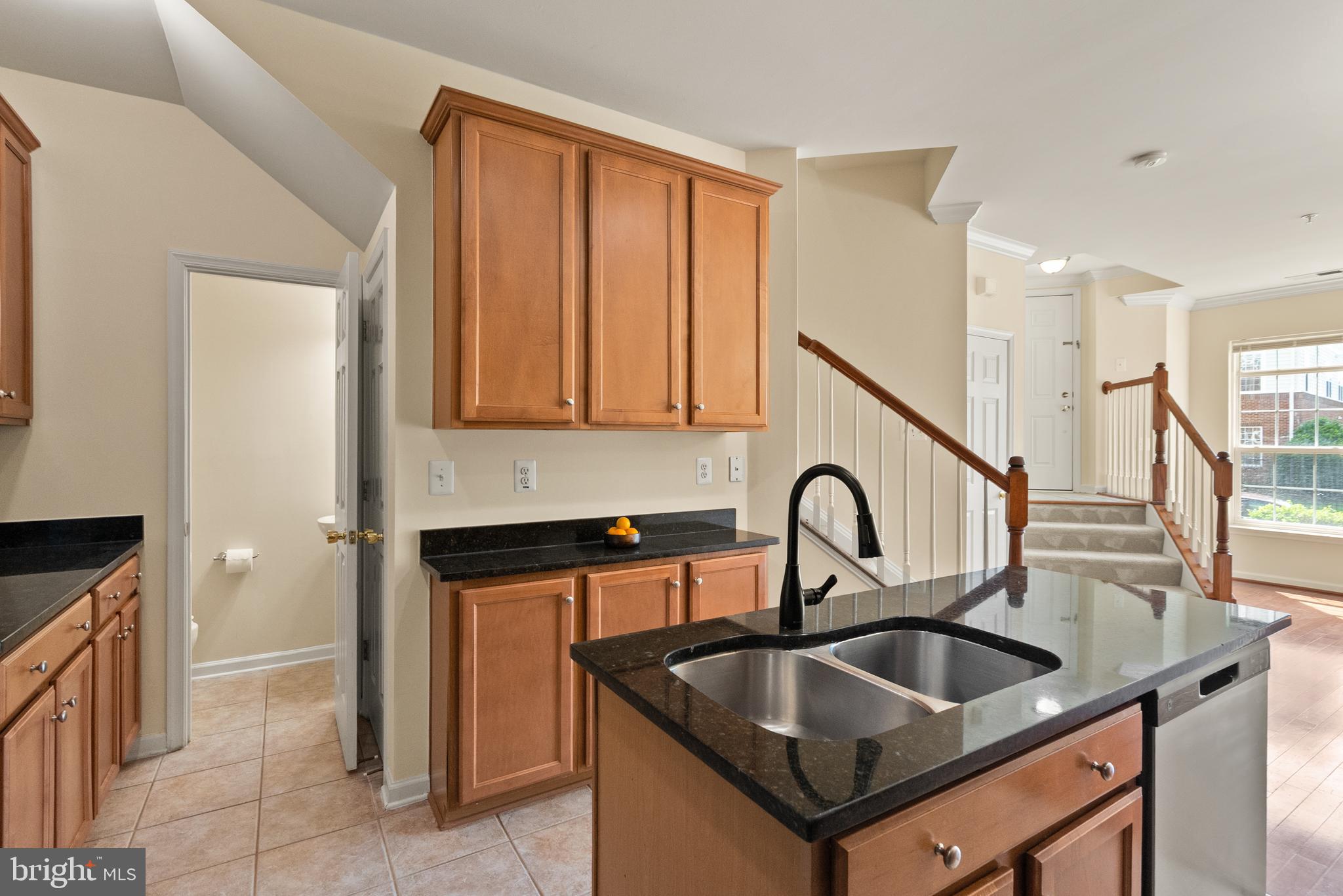 THE TOWNES CONDOMINIUM - Residential