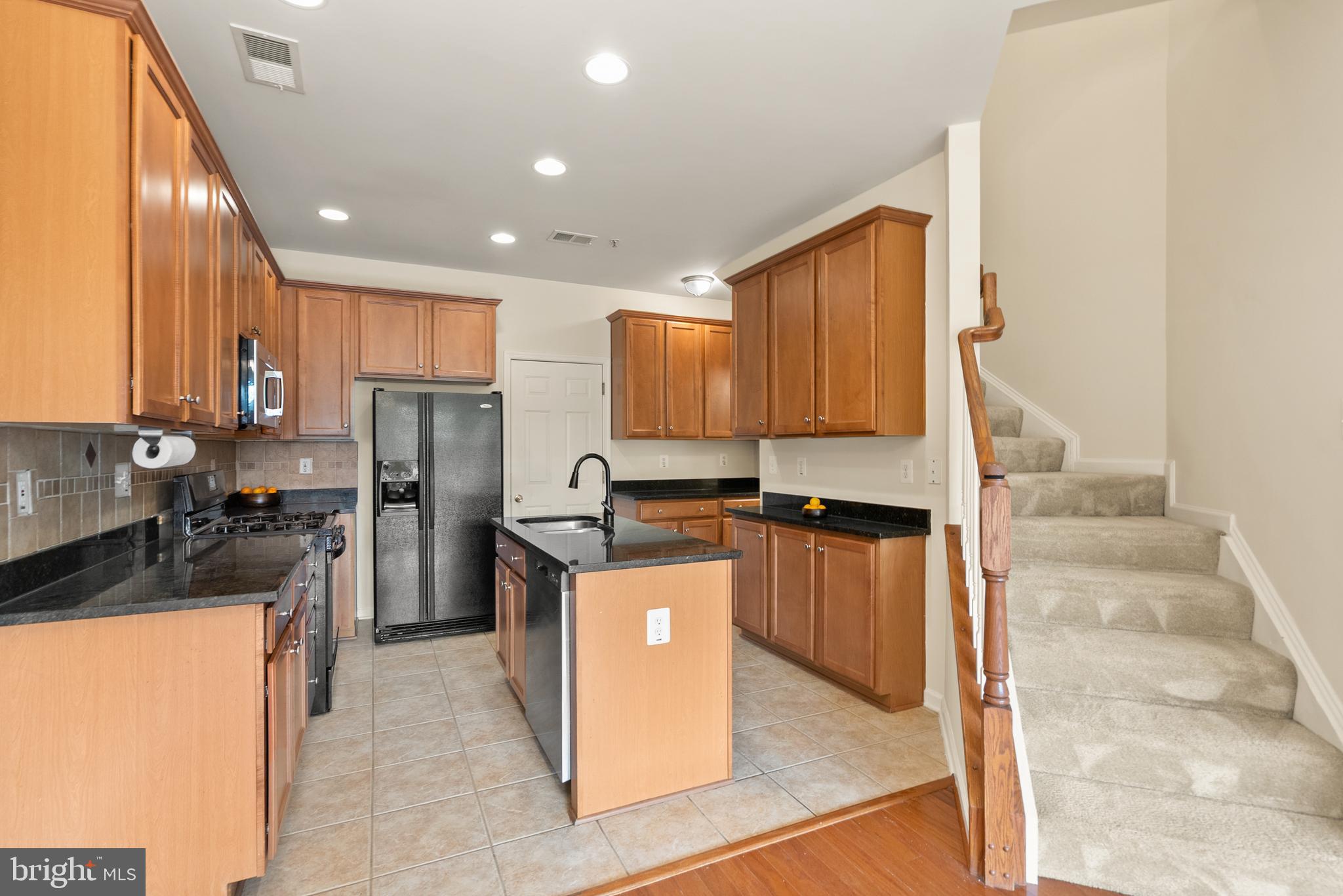 THE TOWNES CONDOMINIUM - Residential