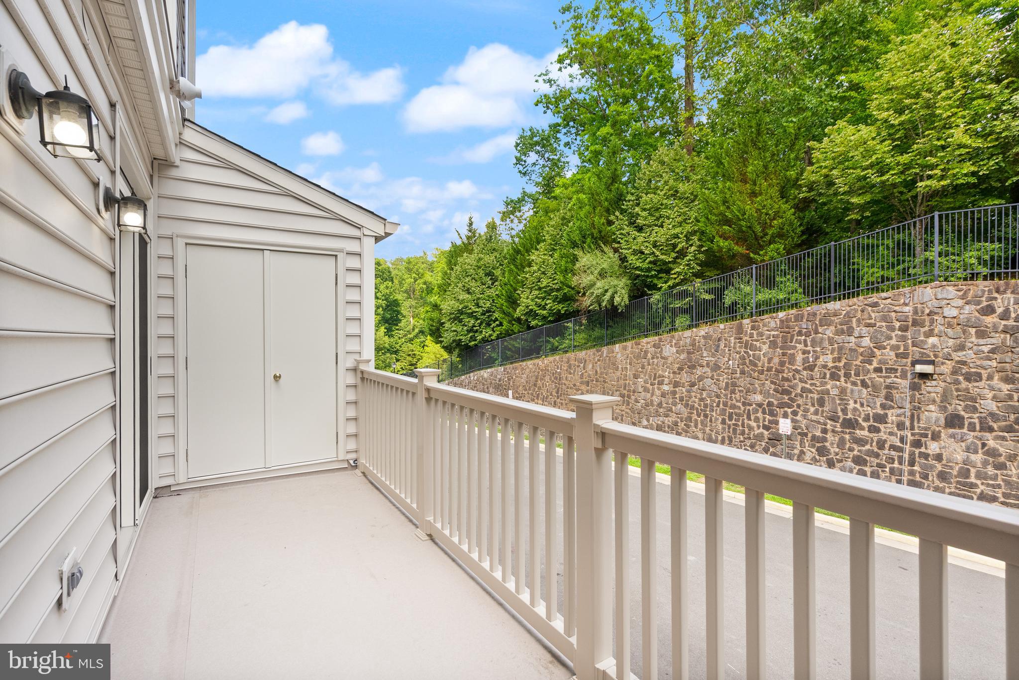 THE TOWNES CONDOMINIUM - Residential