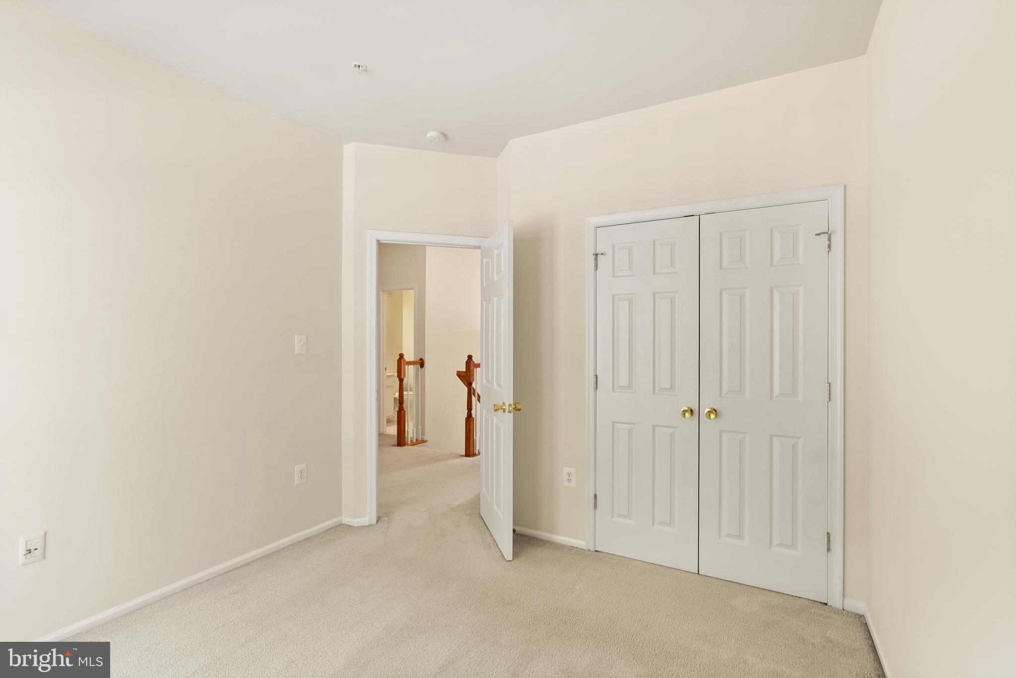 THE TOWNES CONDOMINIUM - Residential