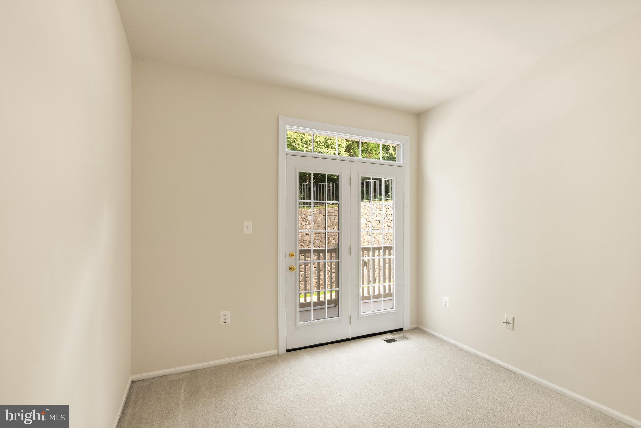 THE TOWNES CONDOMINIUM - Residential