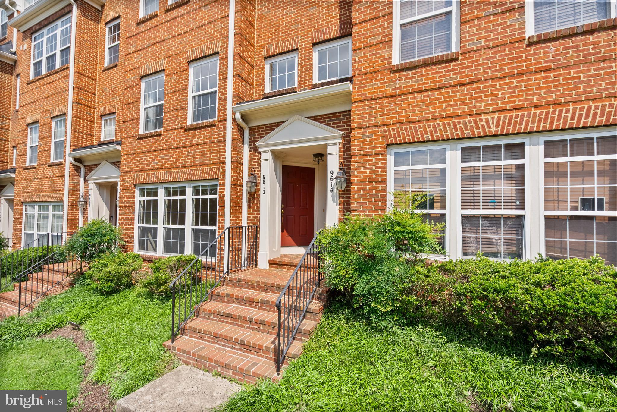 THE TOWNES CONDOMINIUM - Residential