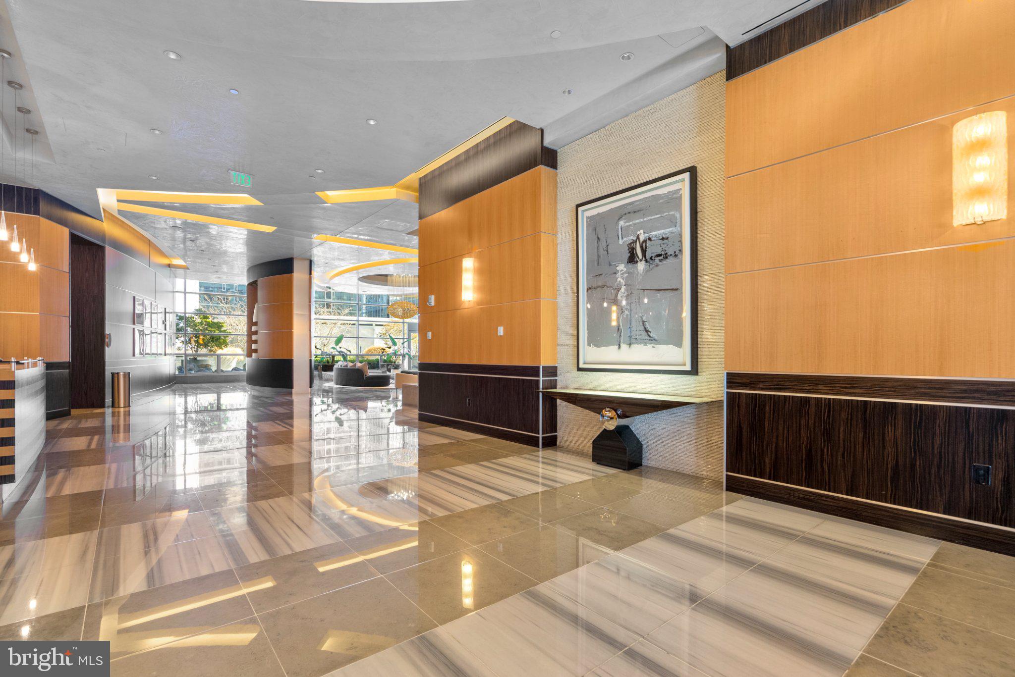 ROSSLYN - Residential