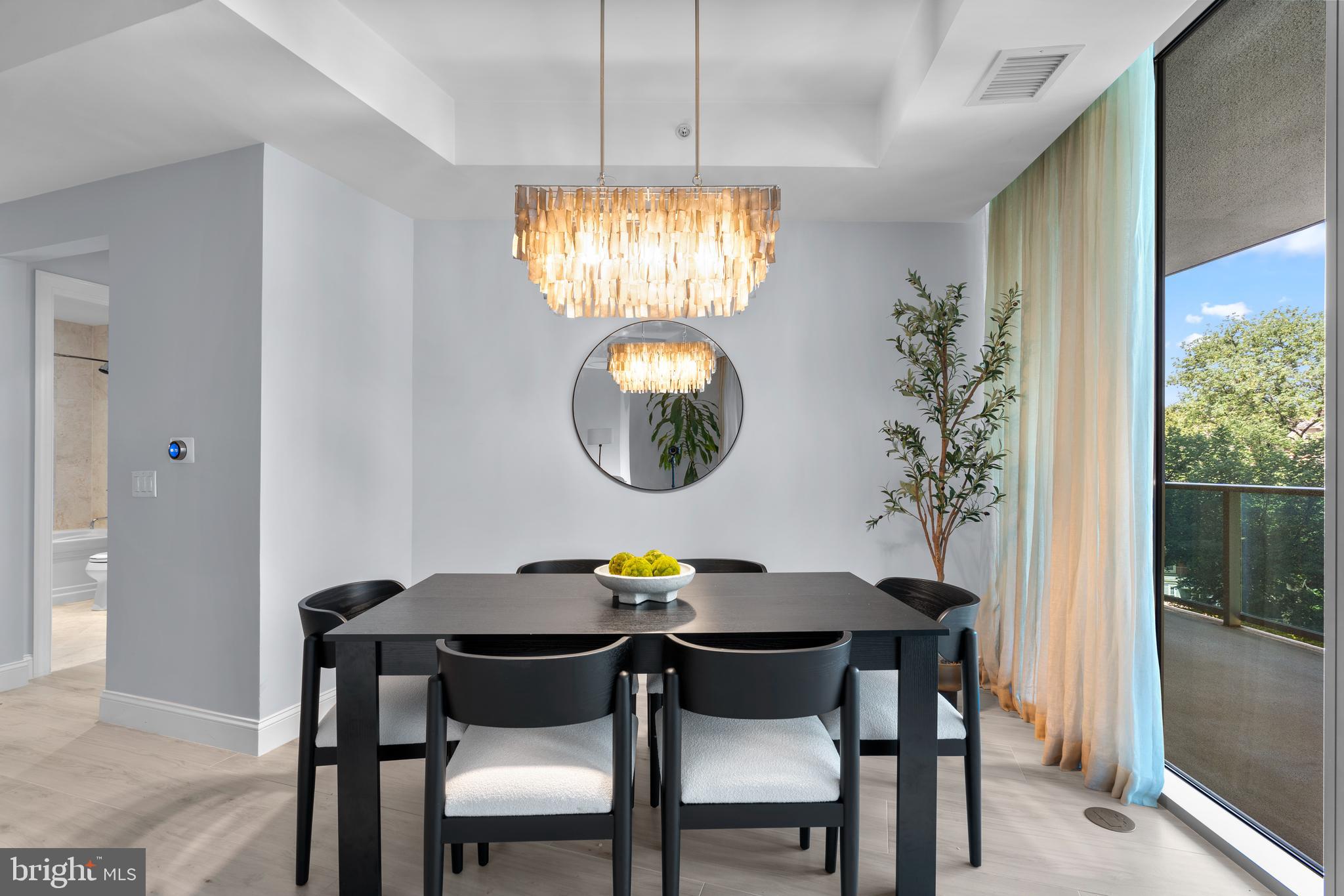 ROSSLYN - Residential