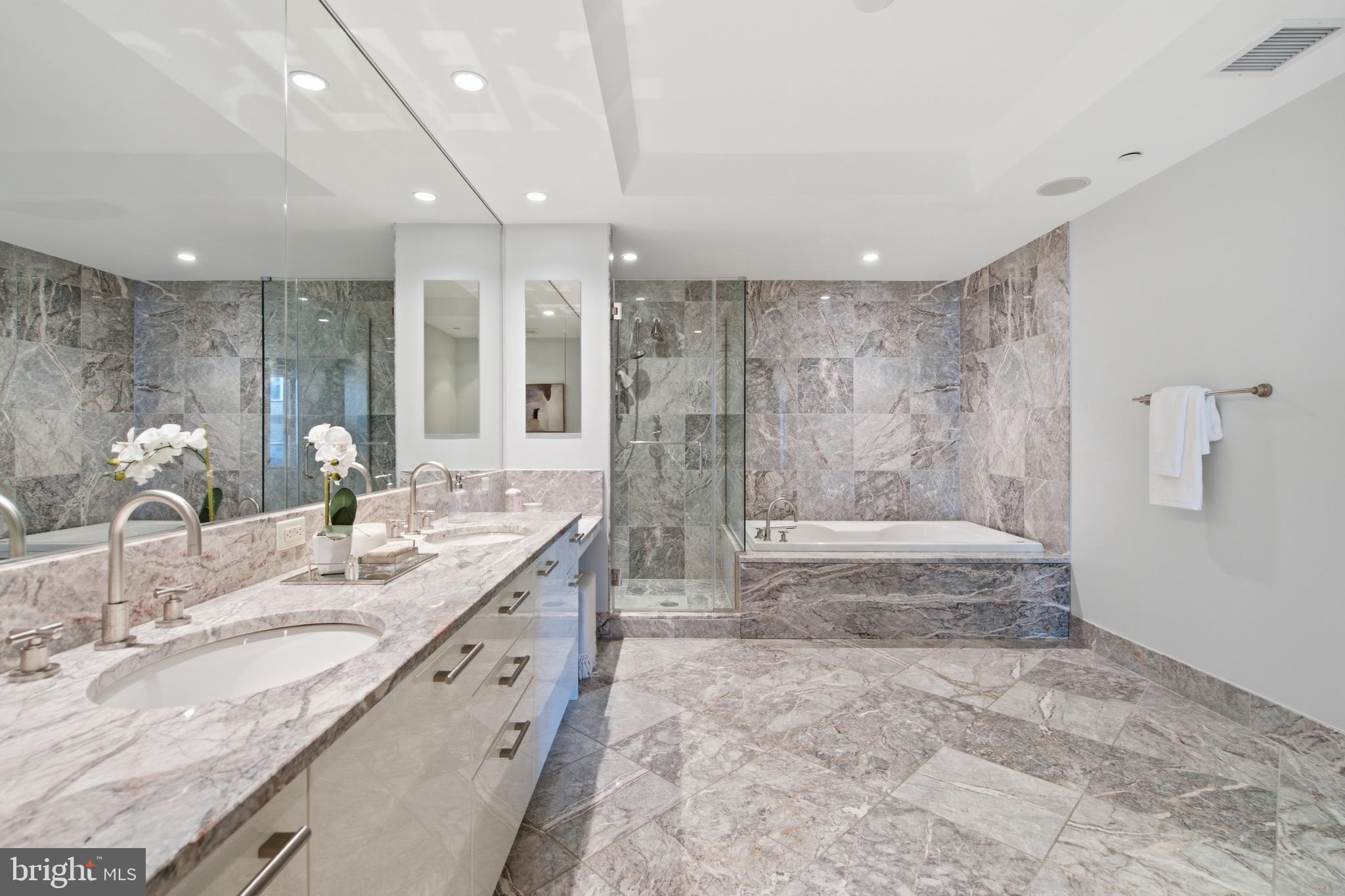 ROSSLYN - Residential