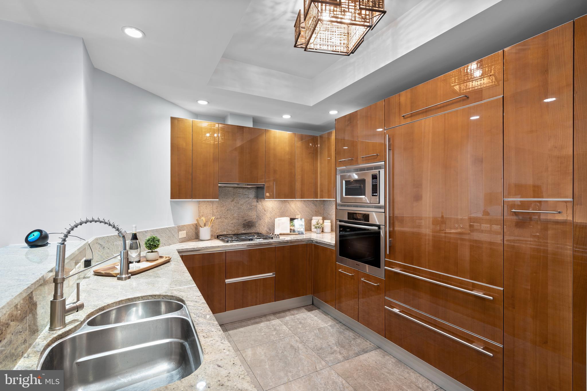 ROSSLYN - Residential