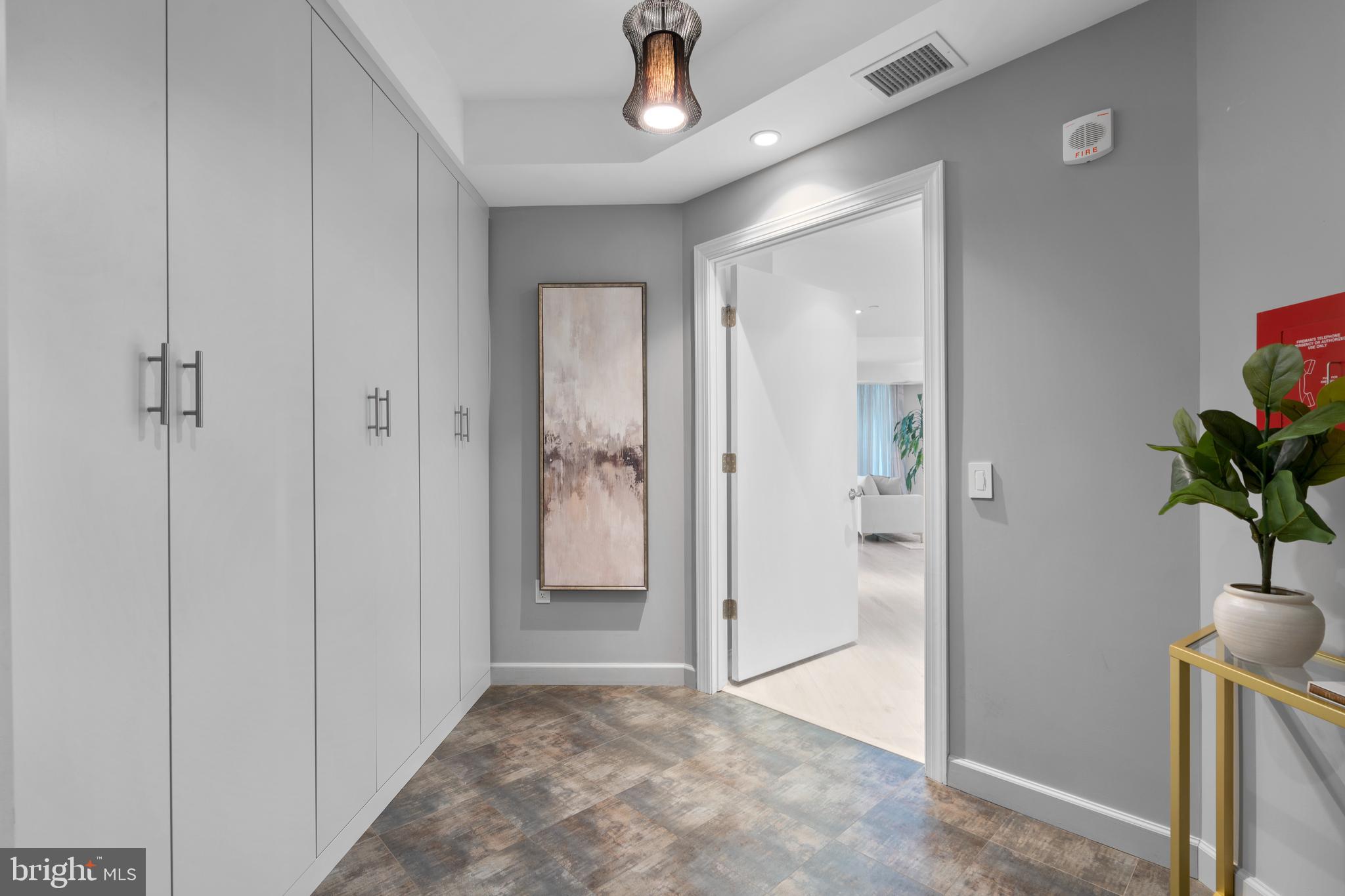 ROSSLYN - Residential