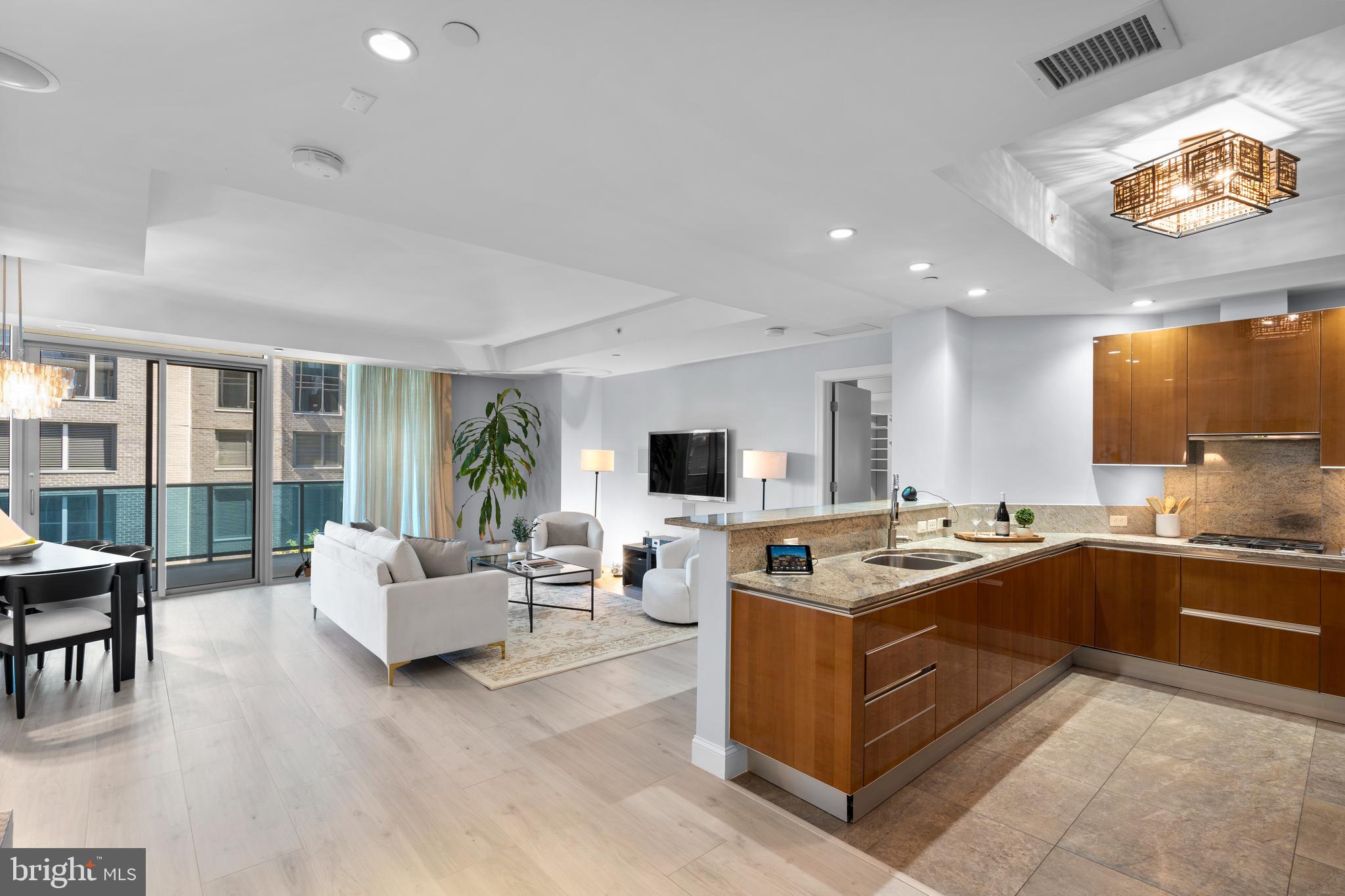 ROSSLYN - Residential
