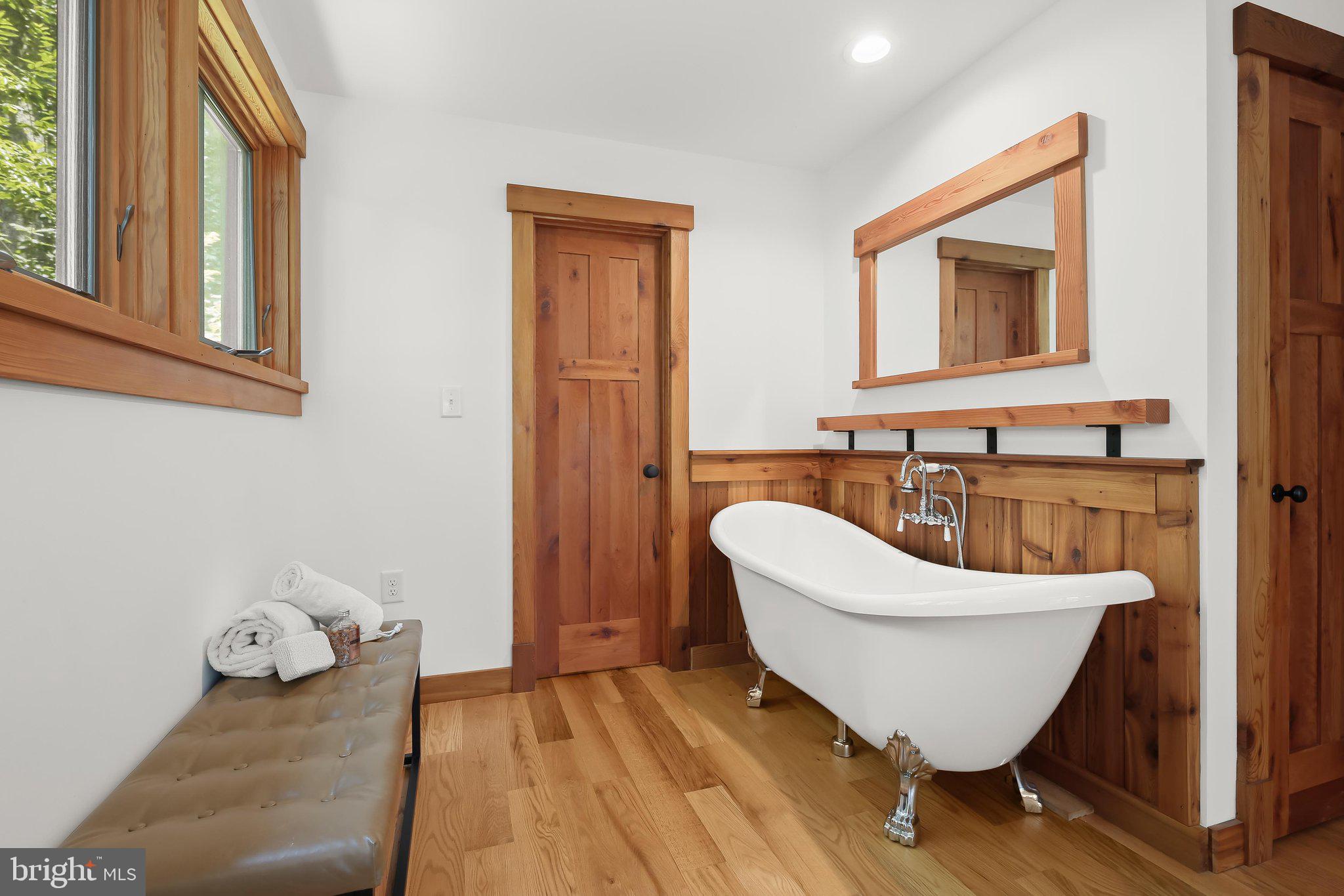 BRIAR CLIFF - Residential