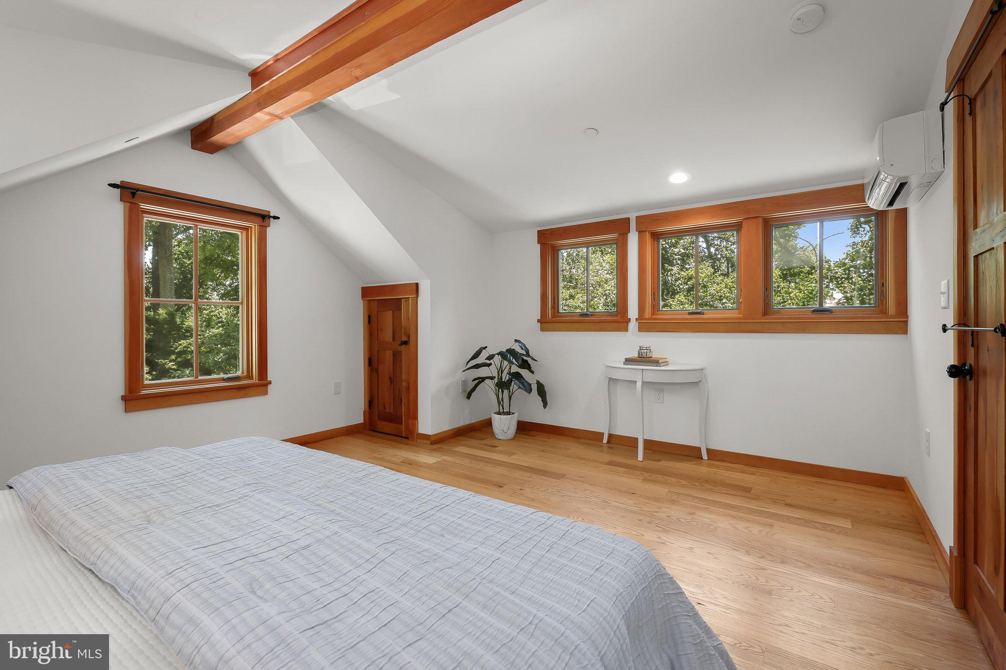 BRIAR CLIFF - Residential