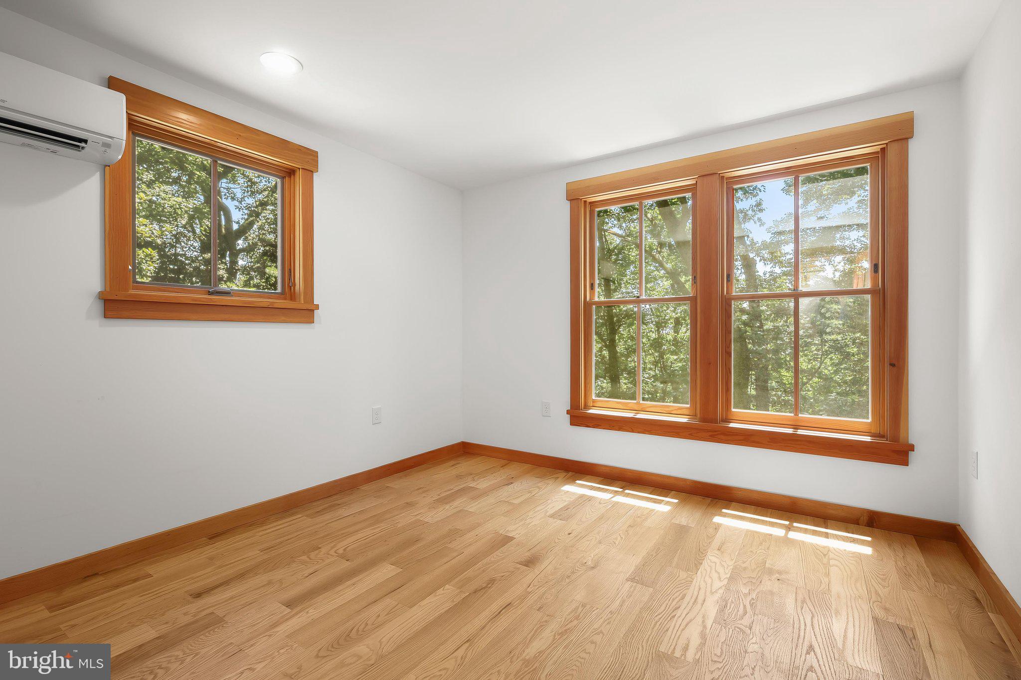 BRIAR CLIFF - Residential