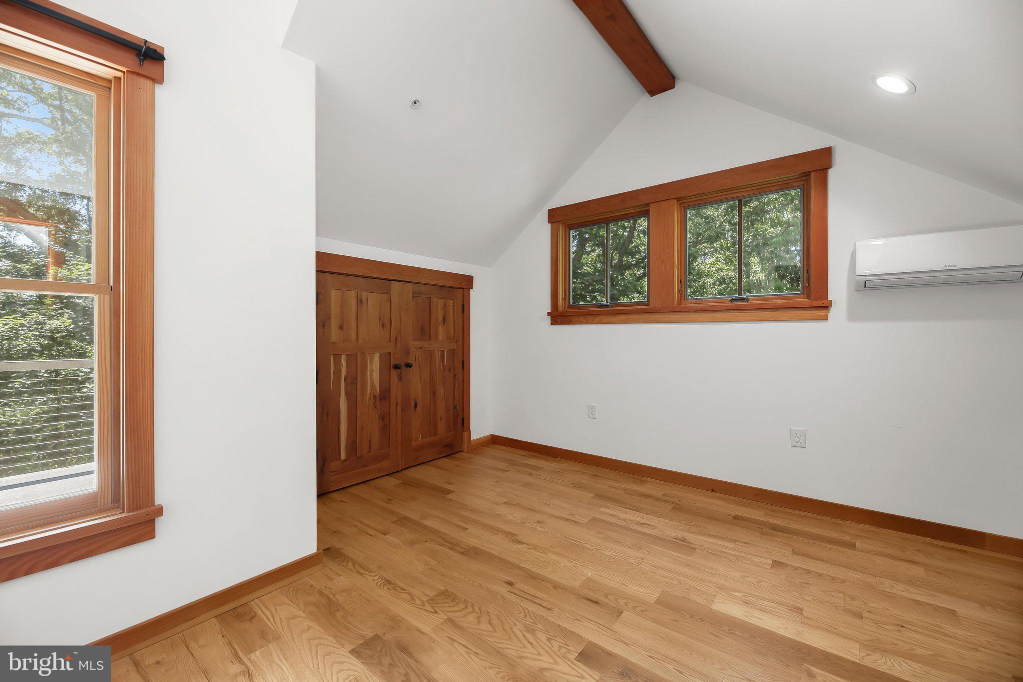 BRIAR CLIFF - Residential