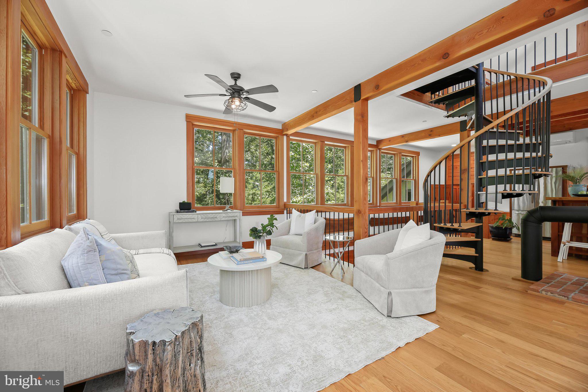 BRIAR CLIFF - Residential