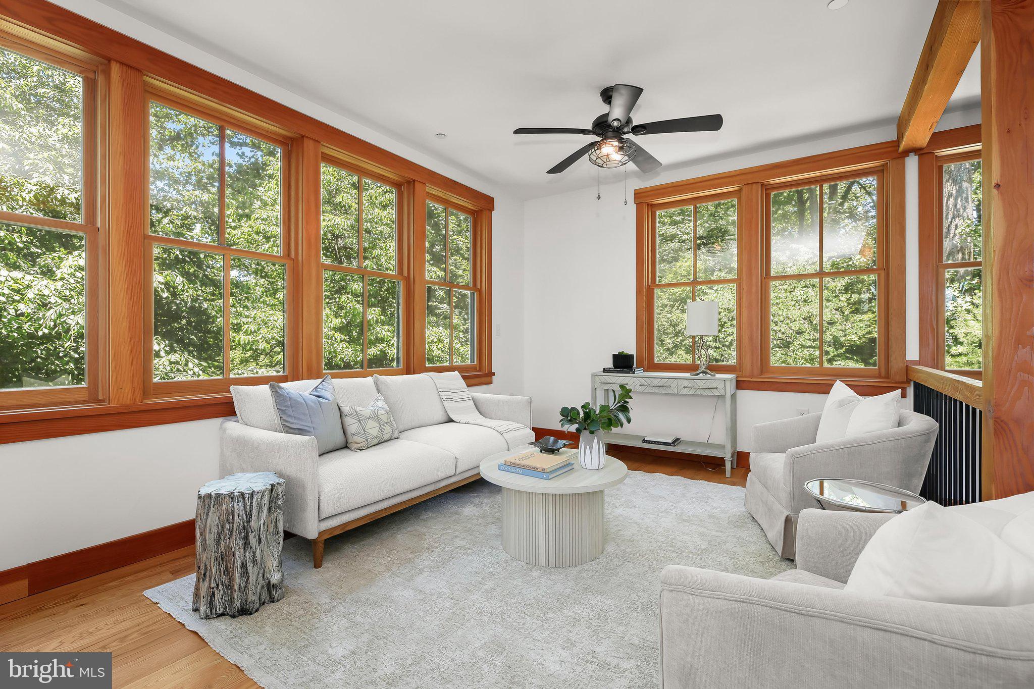 BRIAR CLIFF - Residential