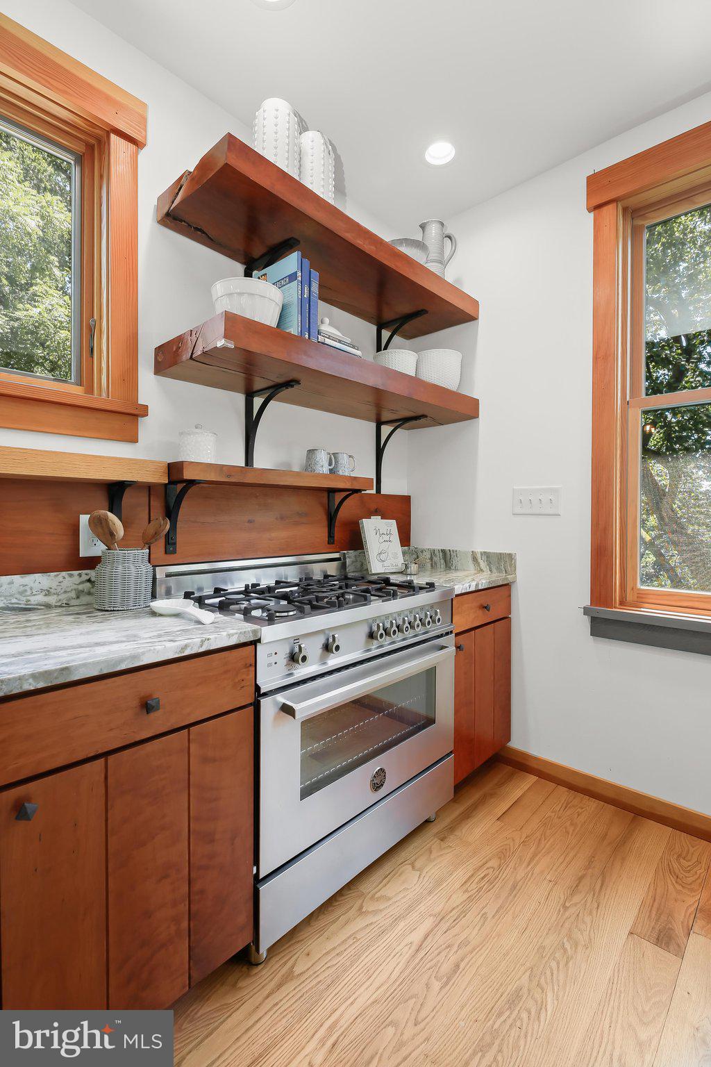 BRIAR CLIFF - Residential