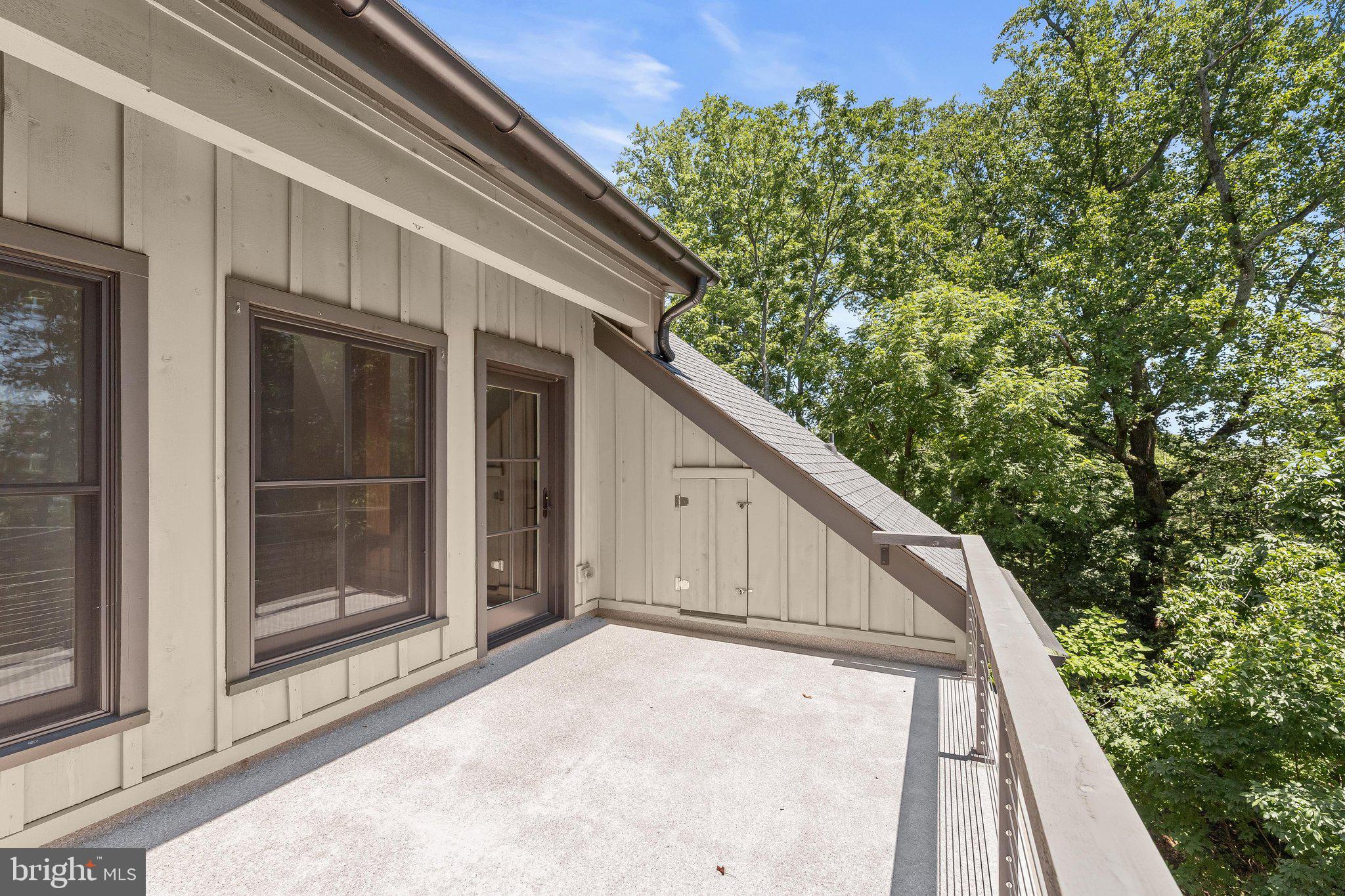 BRIAR CLIFF - Residential