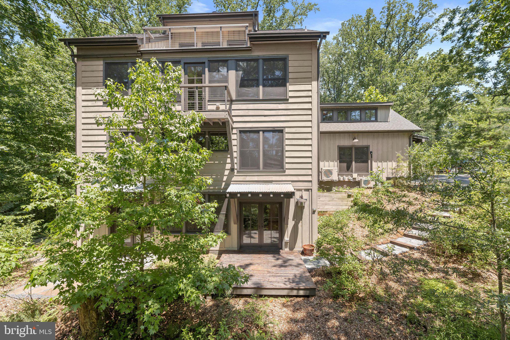 BRIAR CLIFF - Residential