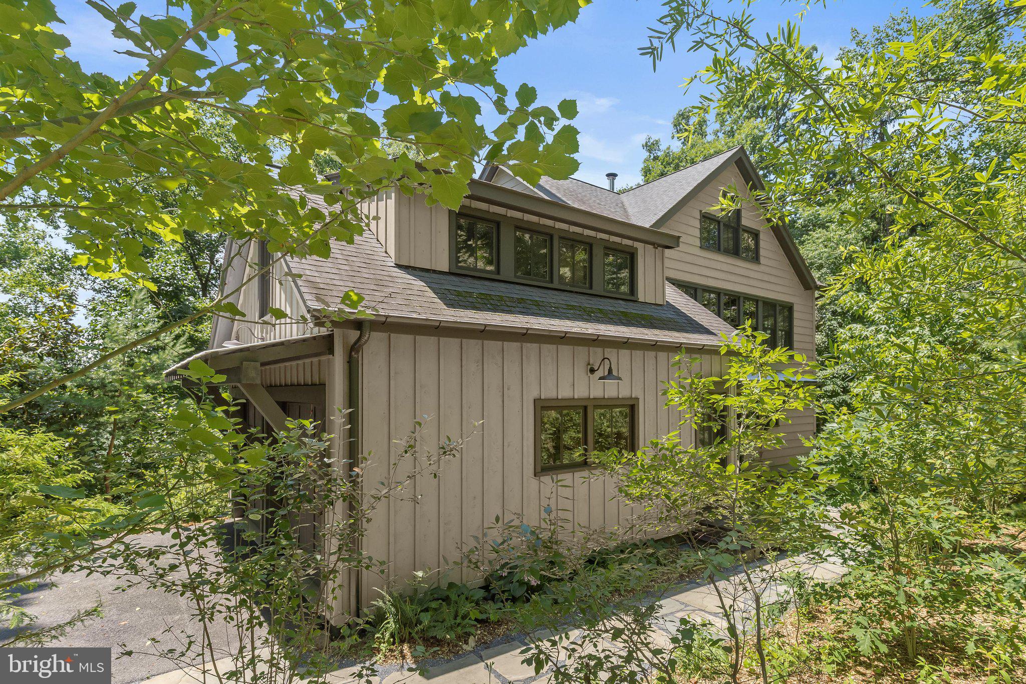 BRIAR CLIFF - Residential