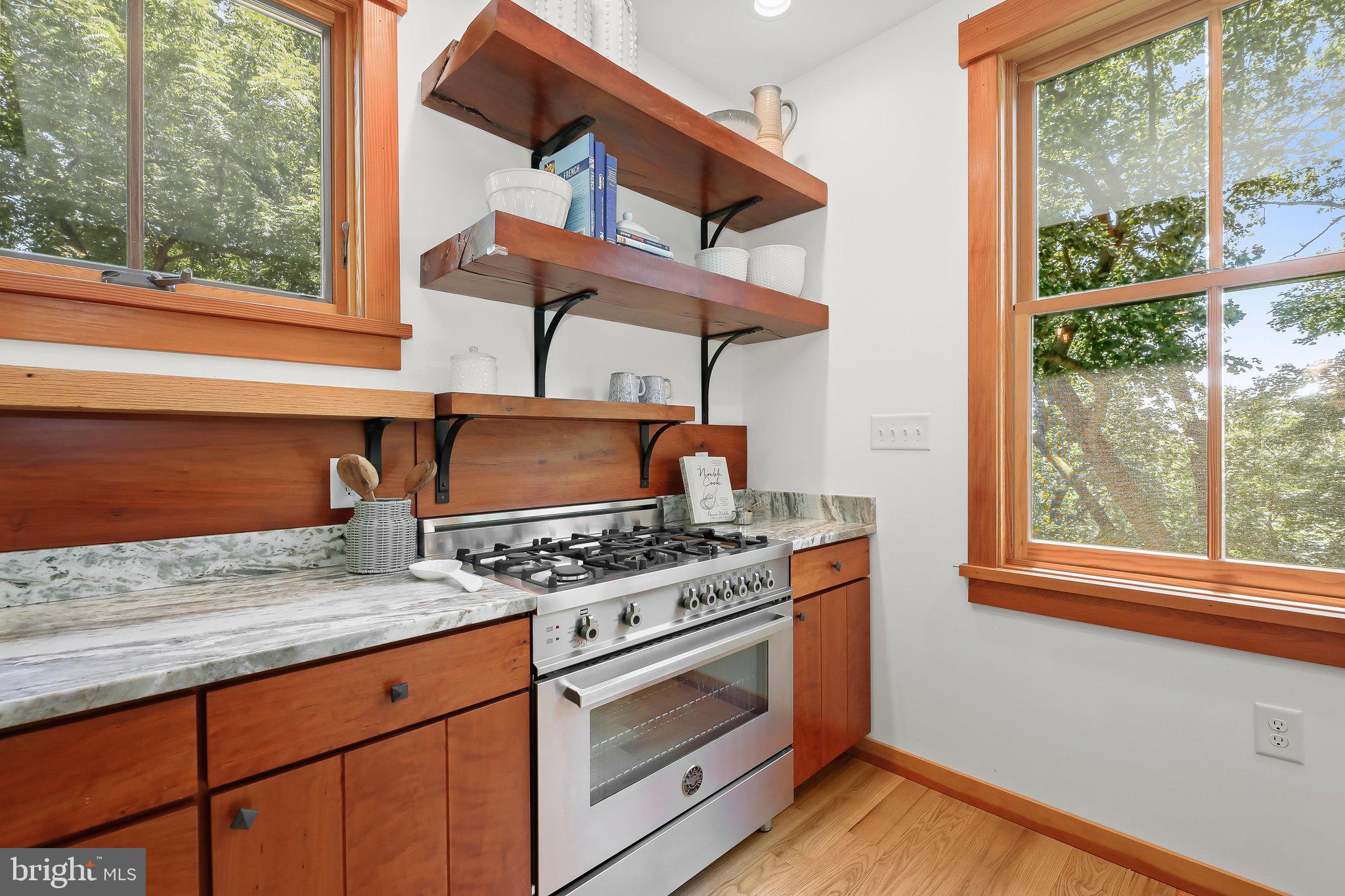 BRIAR CLIFF - Residential