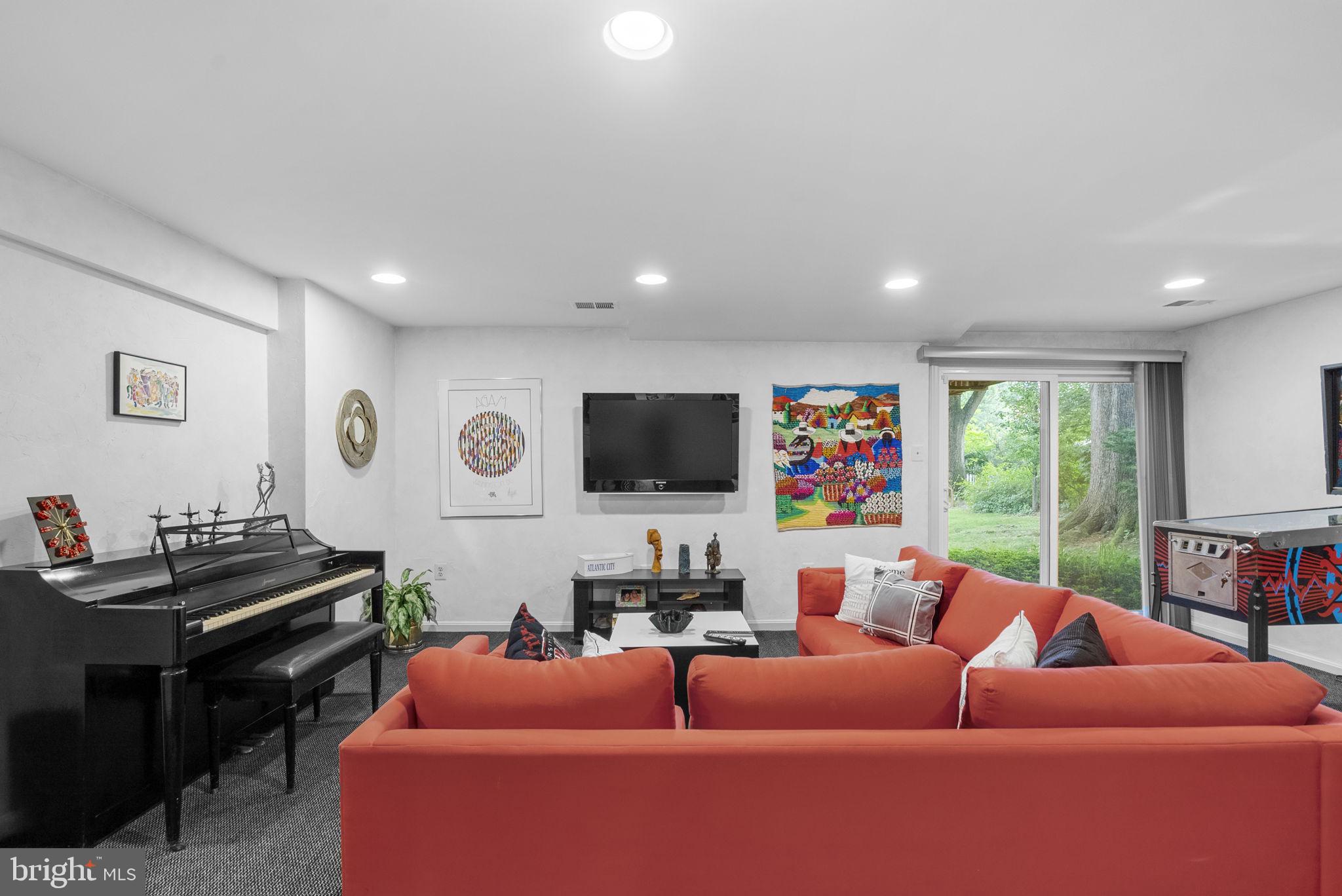 TIMBERLAWN - Residential