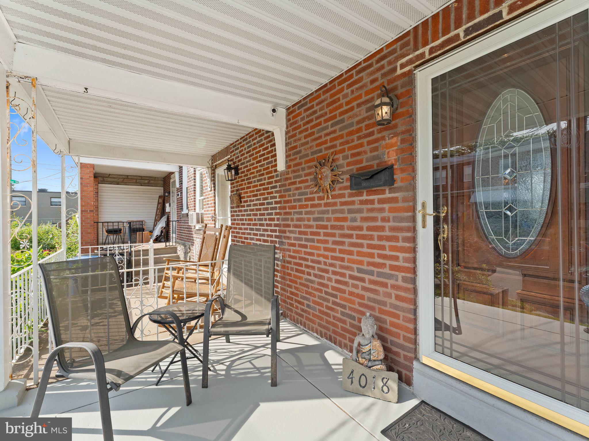 ROXBOROUGH - Residential