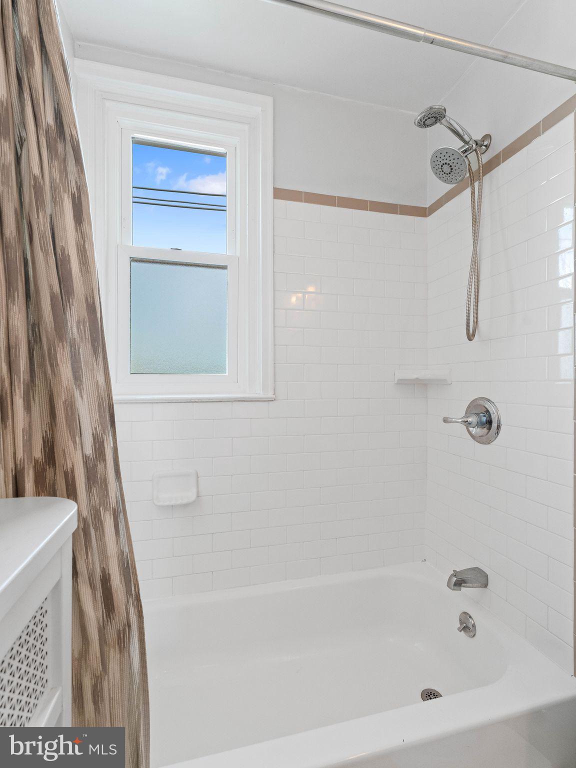ROXBOROUGH - Residential