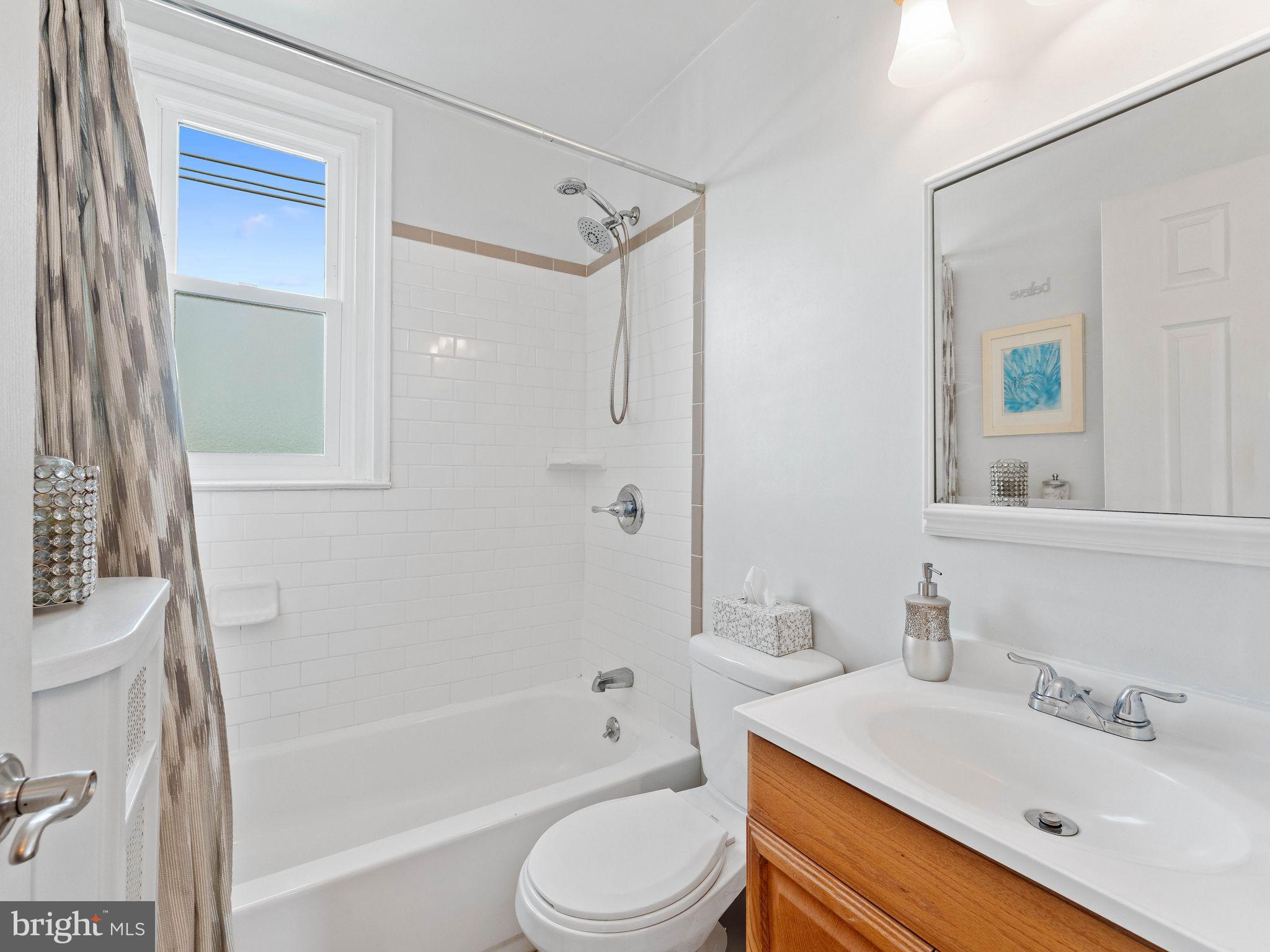 ROXBOROUGH - Residential