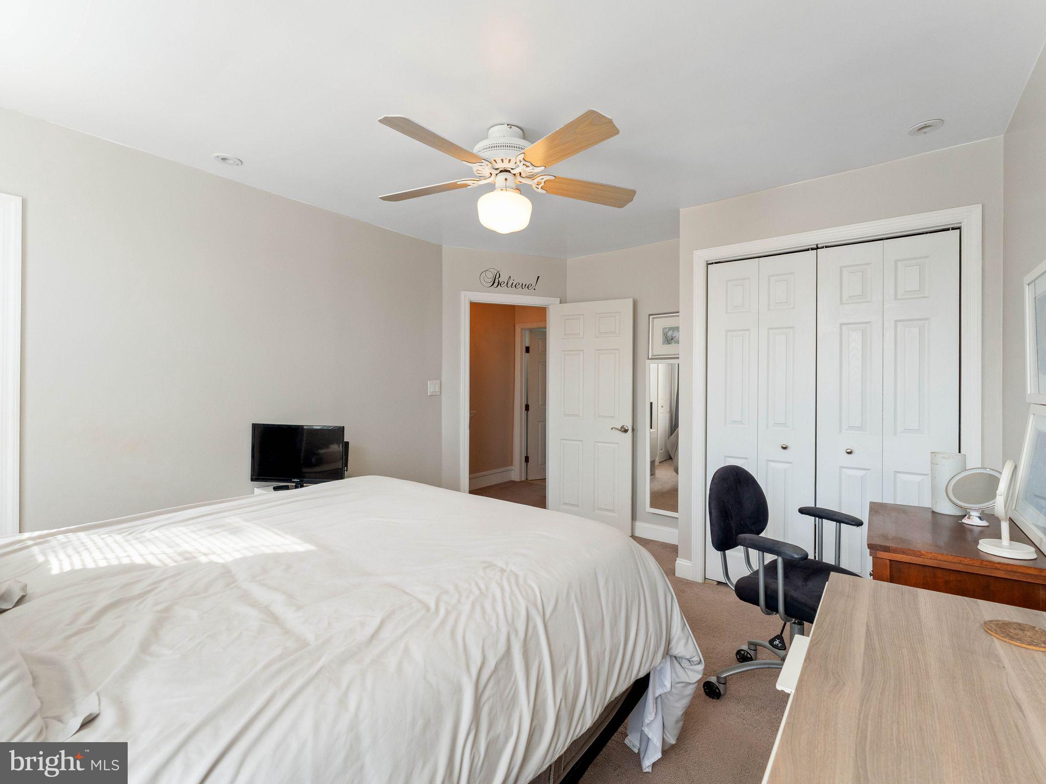 ROXBOROUGH - Residential