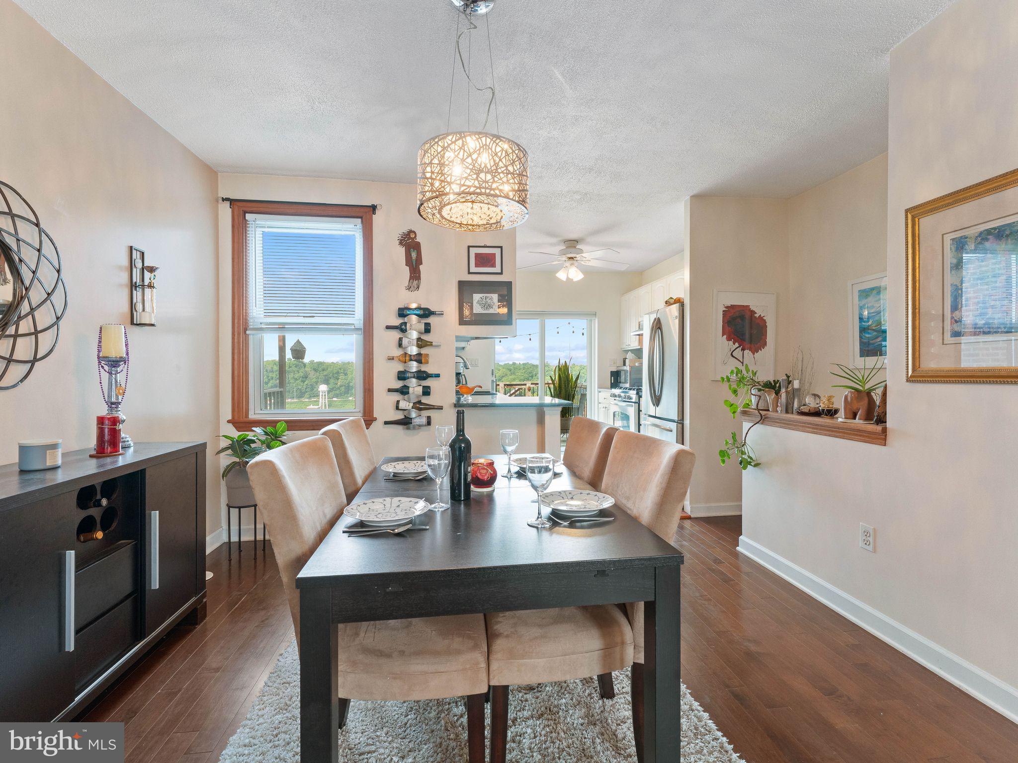 ROXBOROUGH - Residential