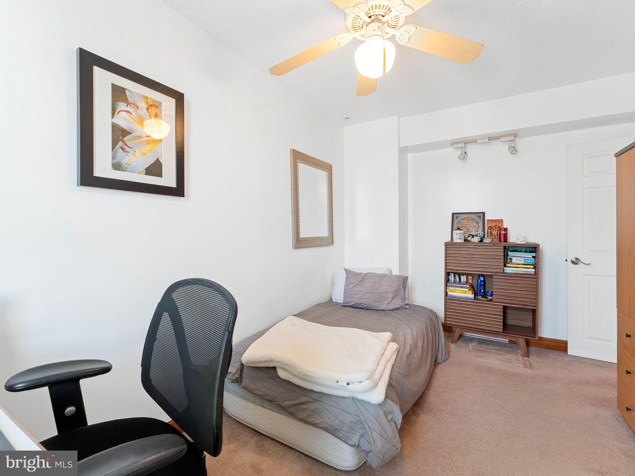 ROXBOROUGH - Residential