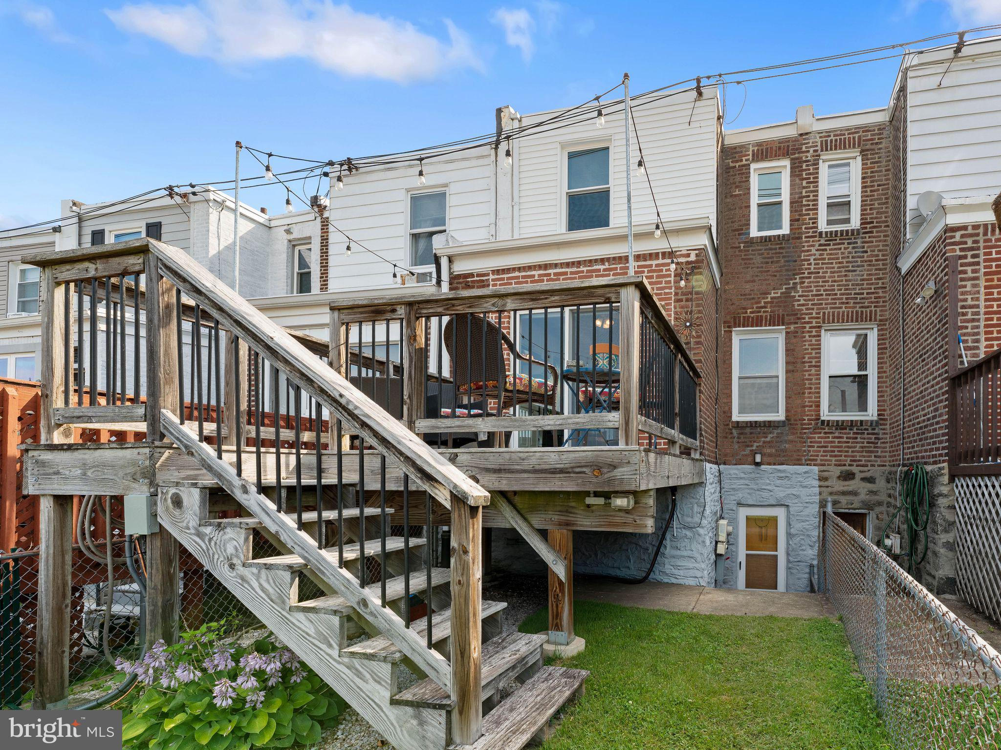 ROXBOROUGH - Residential