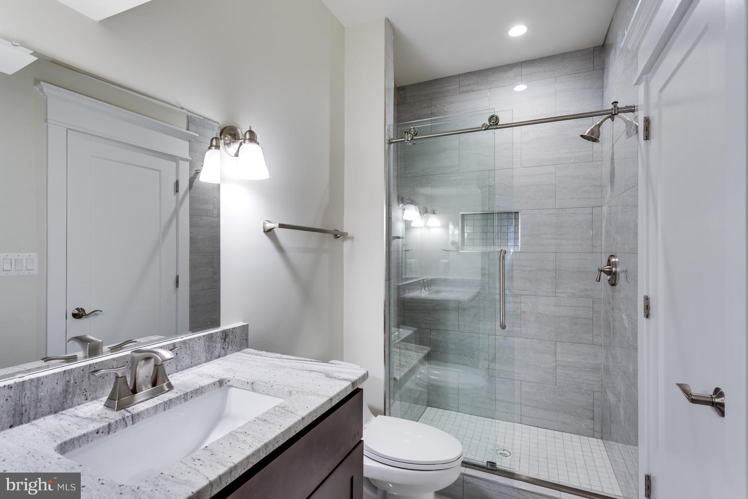 LANGLEY MANOR - Residential
