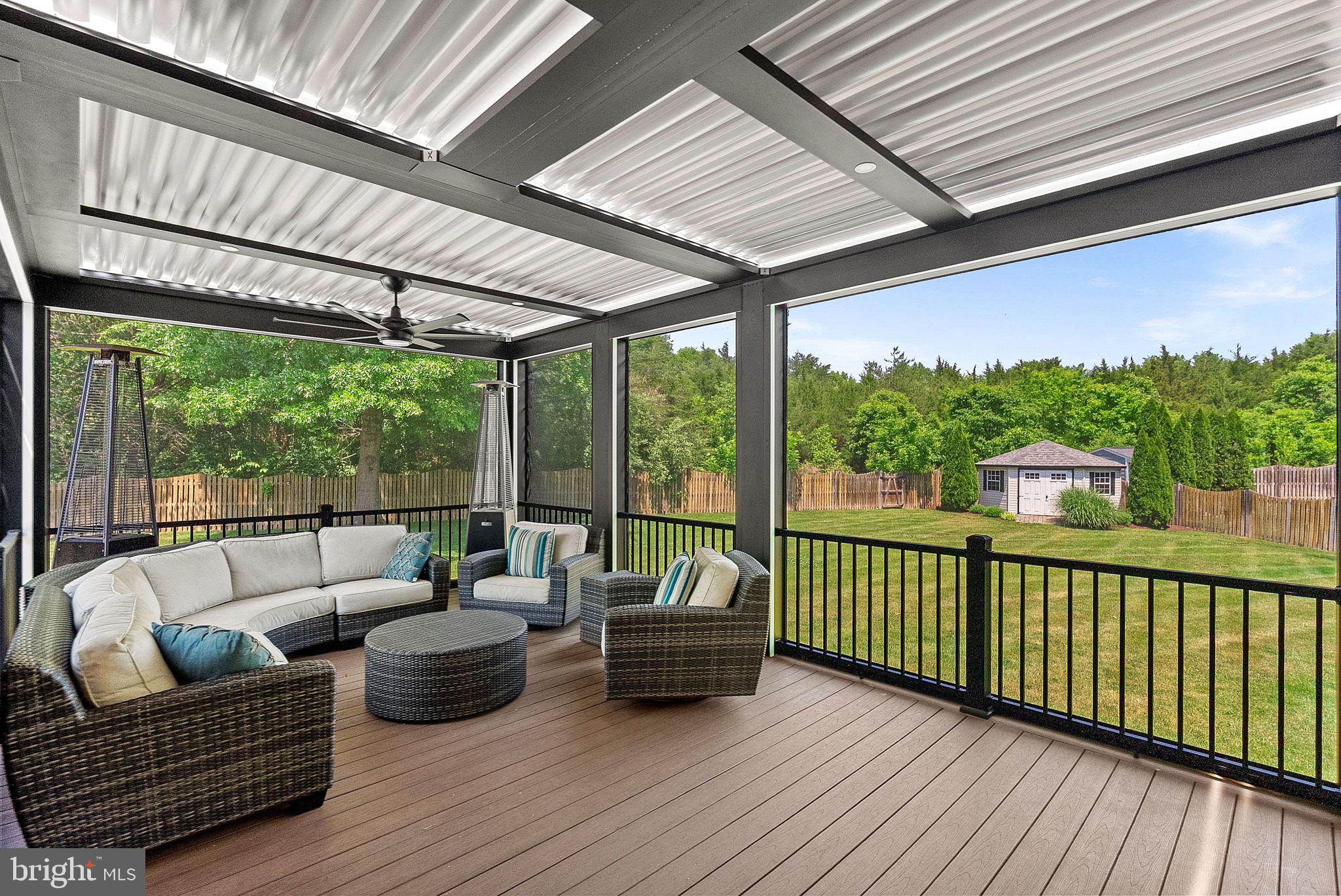 VANTAGE POINTE - Residential