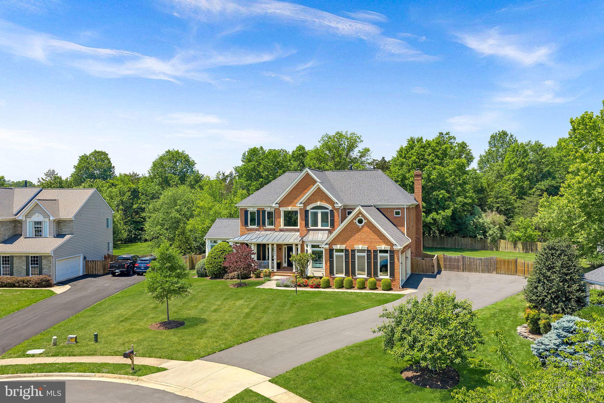 VANTAGE POINTE - Residential