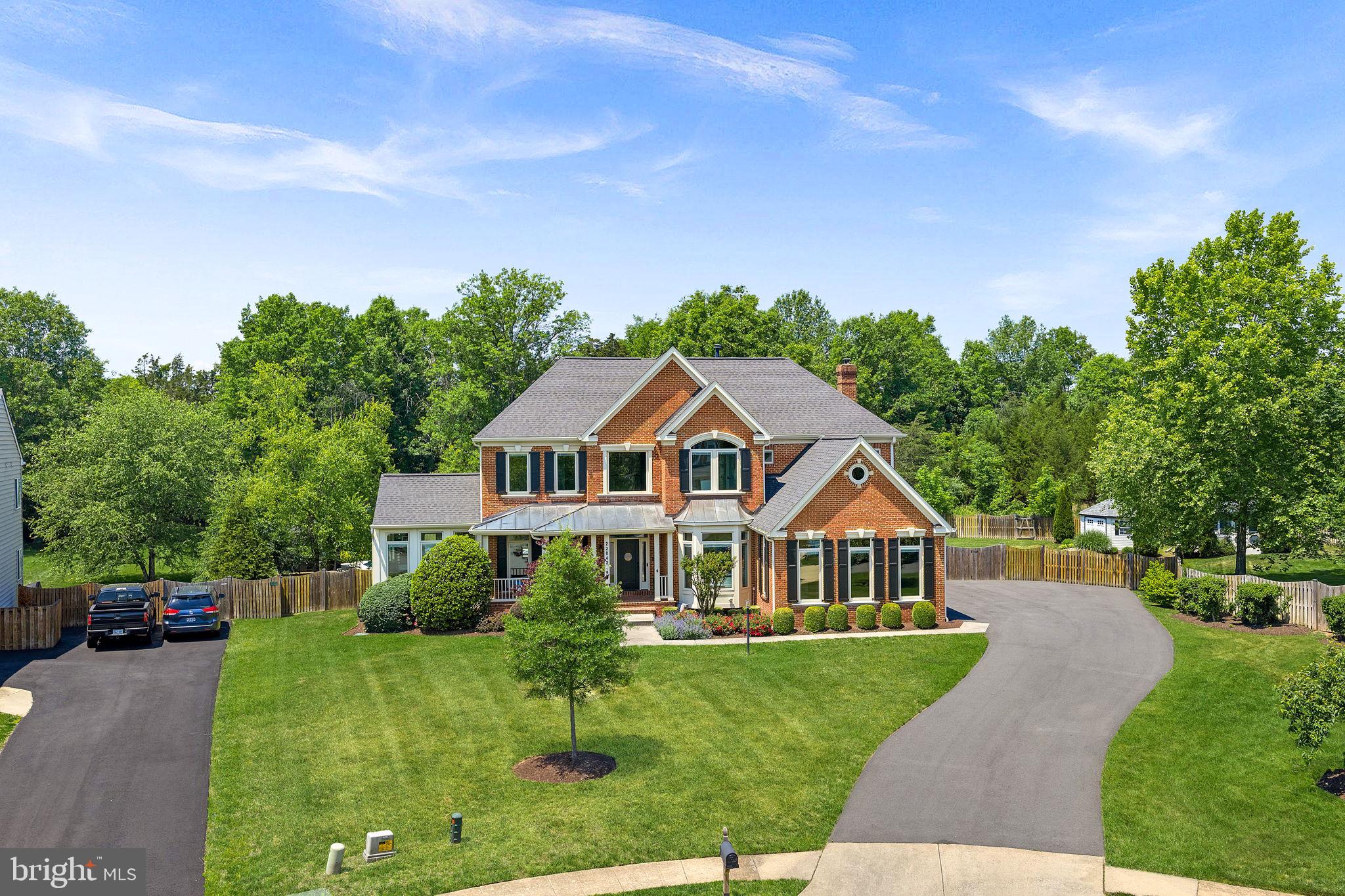 VANTAGE POINTE - Residential